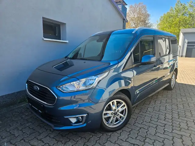 Ford Grand Tourneo Titanium RFK SWA LKA ACC Panorama