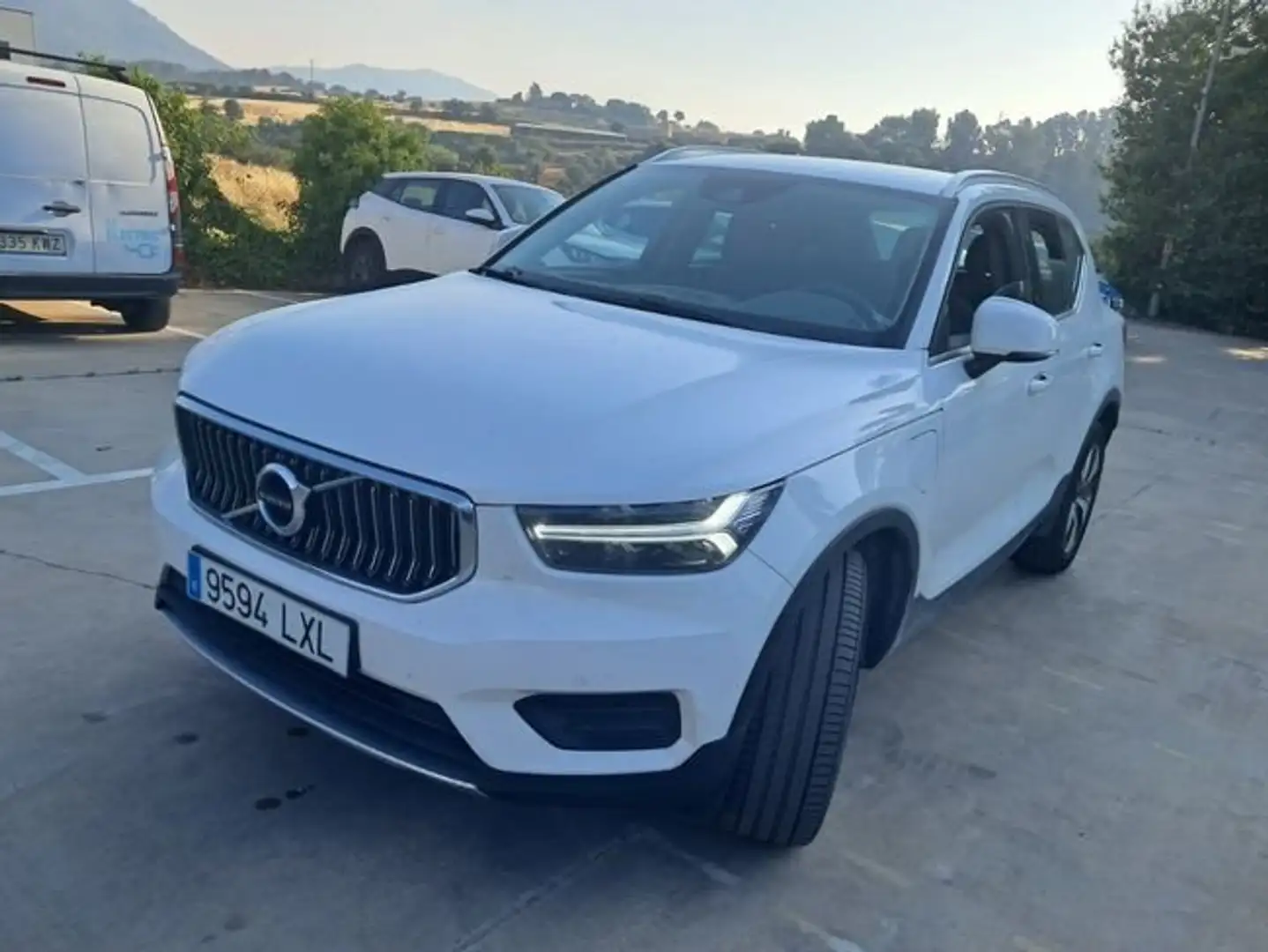 Volvo XC40 T4 Recharge Inscription Aut. Blanco - 1