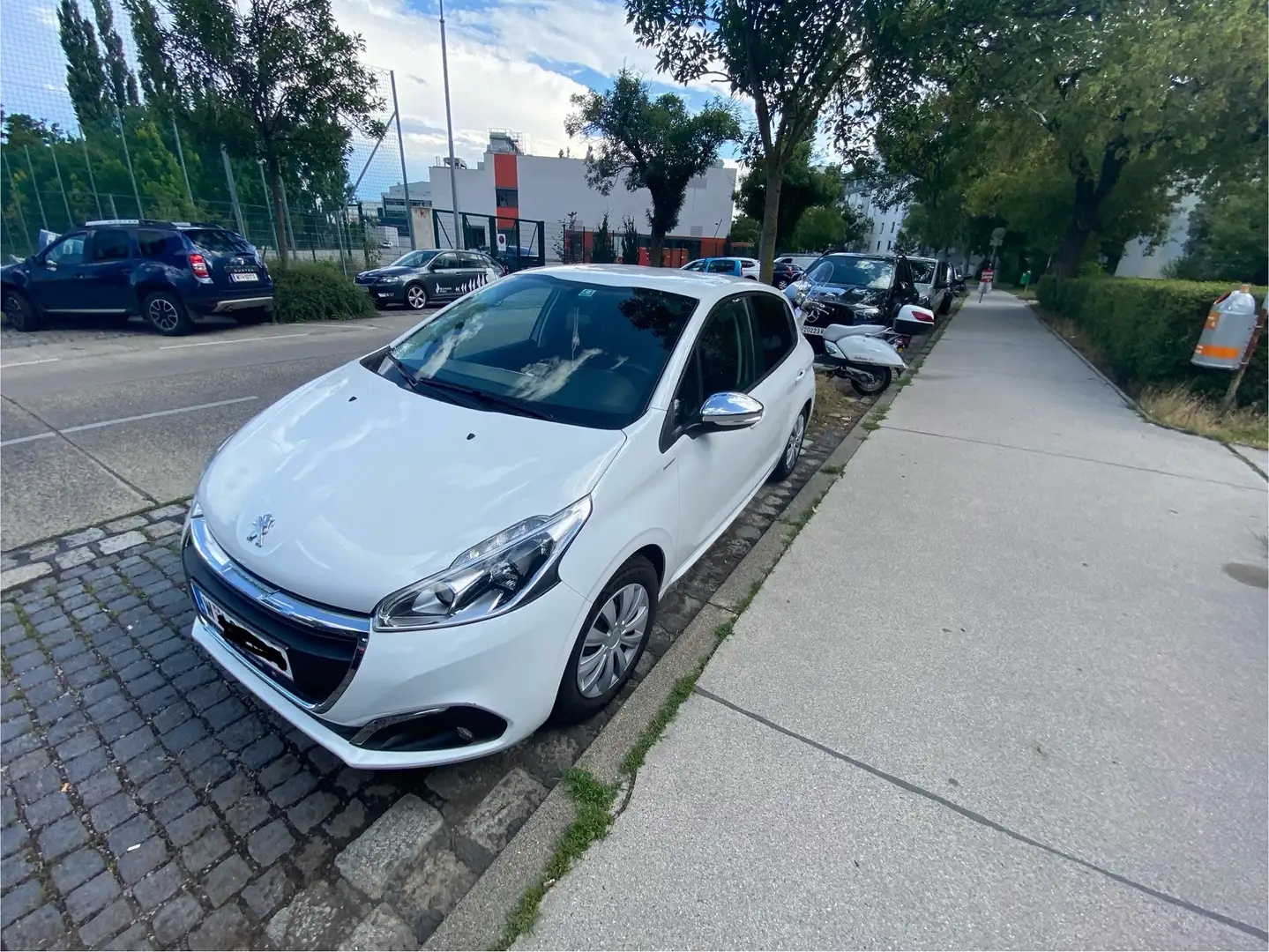 Peugeot 208 Allure 1,2 PureTech 82 - 2