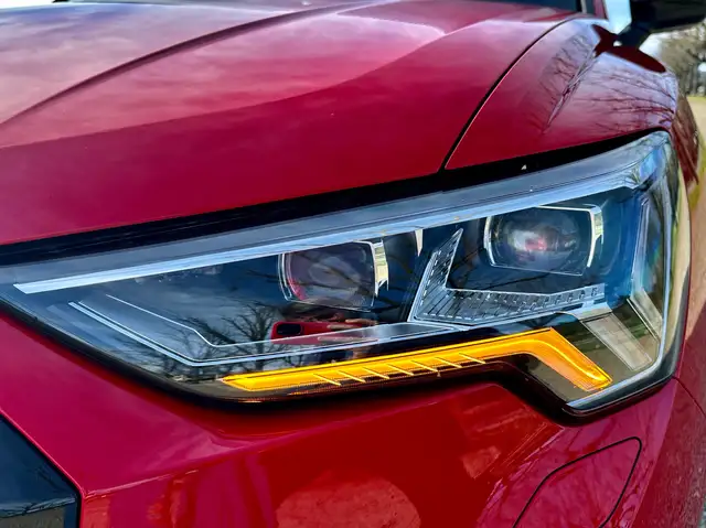 Audi Q3 main image