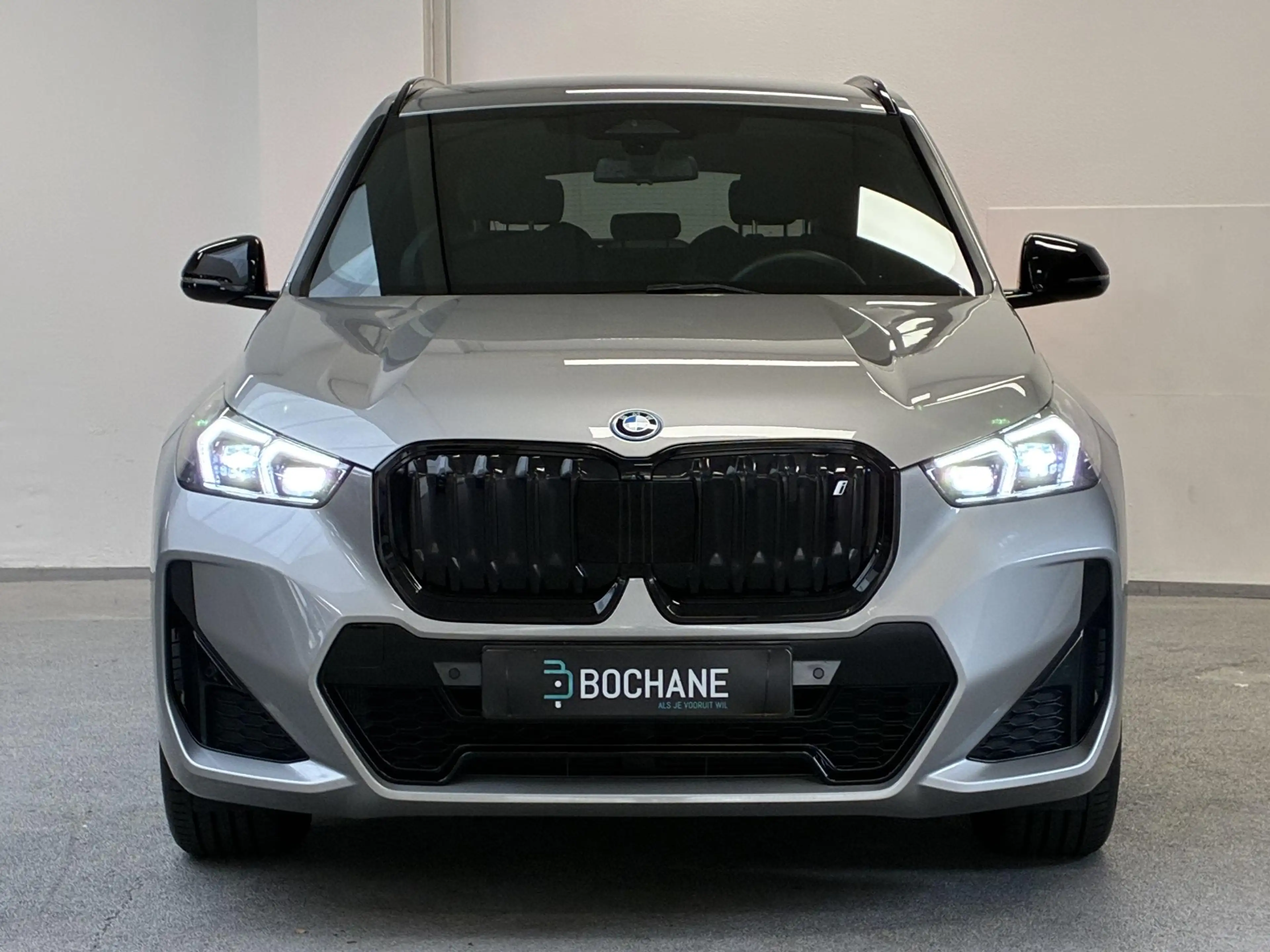 BMW iX1 xDrive30 M-Sport Launch Edition 67 kWh | TREKHAAK — photo 8
