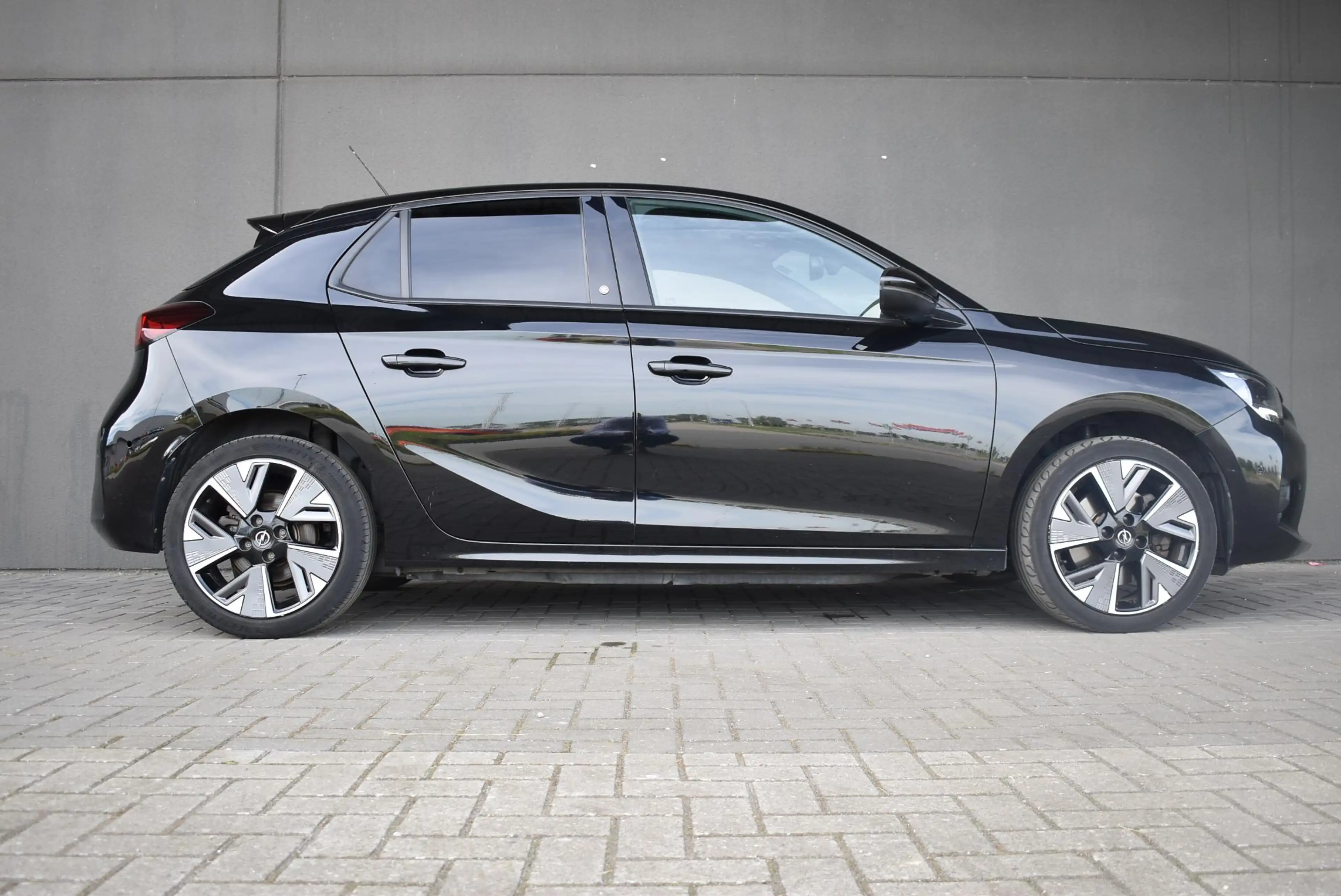 Opel Corsa-e GS Line 50 kWh | Camera | Apple Carplay/Android Au — photo 4
