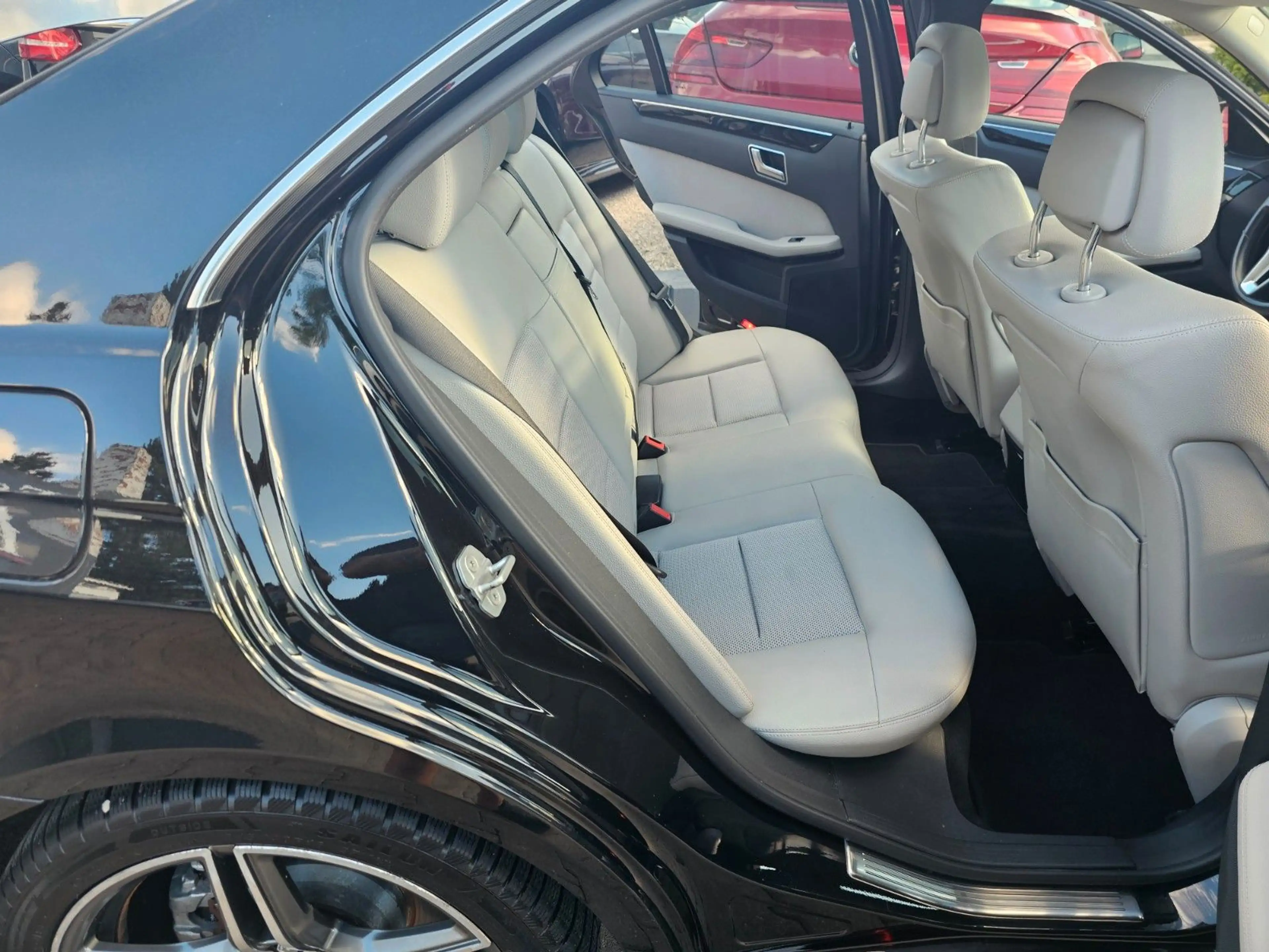 Mercedes-Benz E 250 Limousine*AVANTGARDE*NAVI*XENON*PDC*SHZ* — photo 15