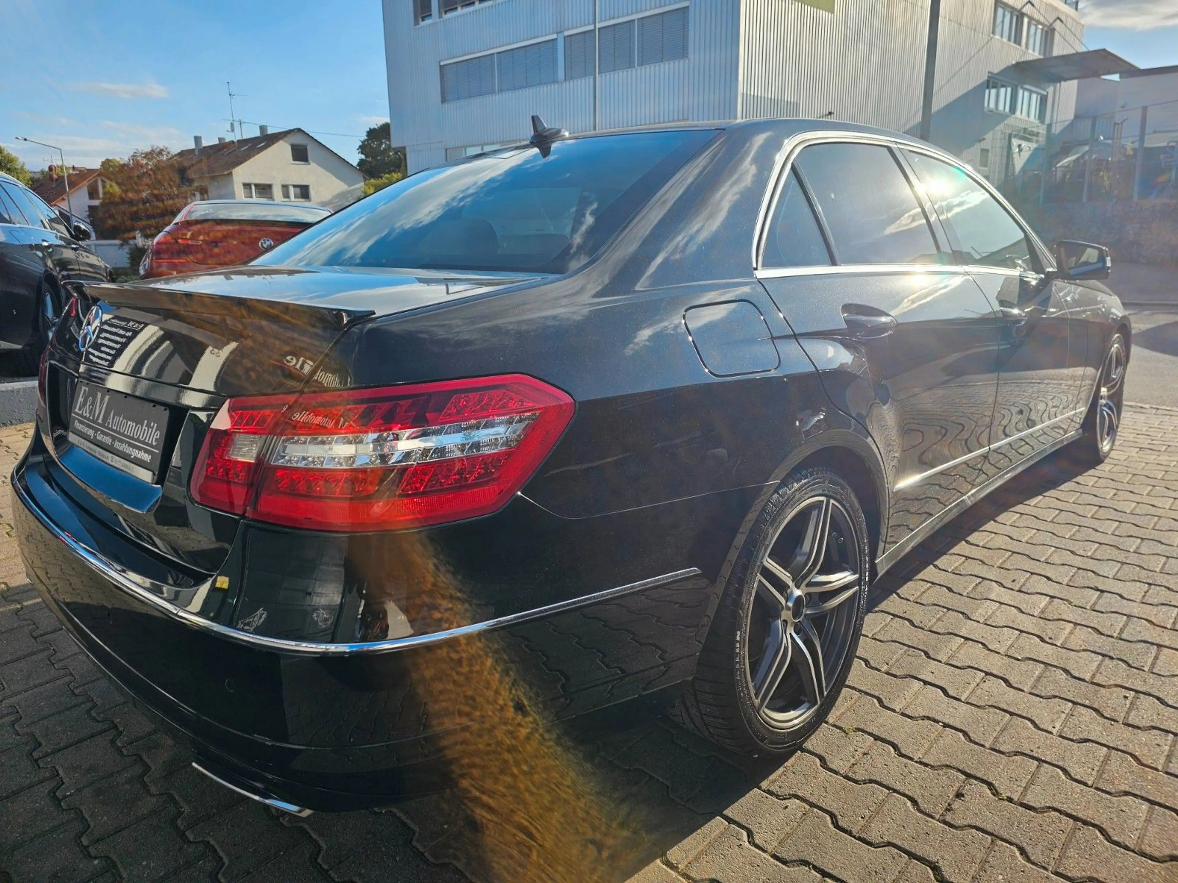 Mercedes-Benz E 250 Limousine*AVANTGARDE*NAVI*XENON*PDC*SHZ* — photo 7