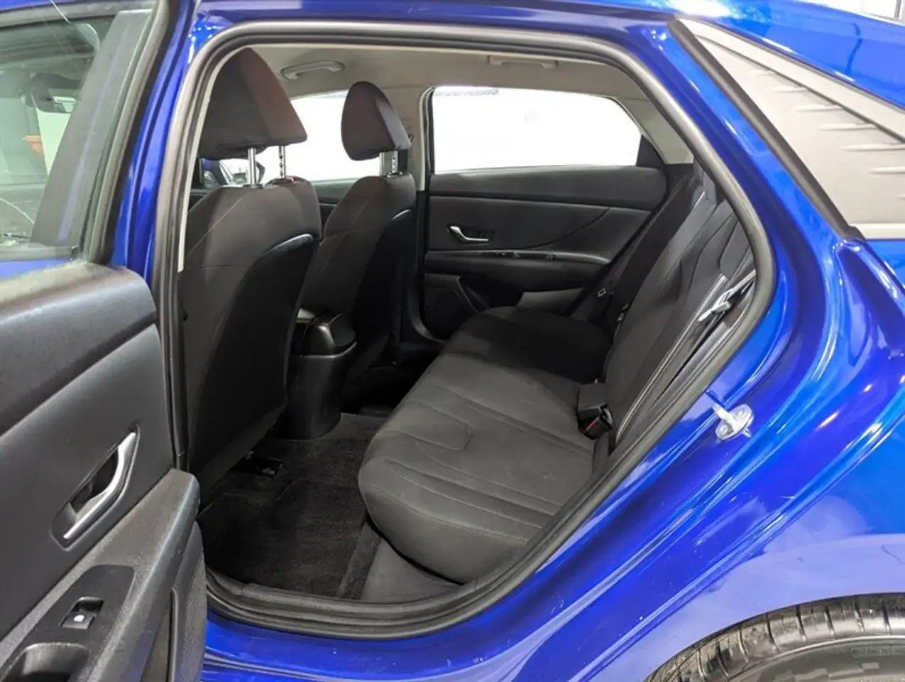 Hyundai ELANTRA снимка Hyundai ELANTRA