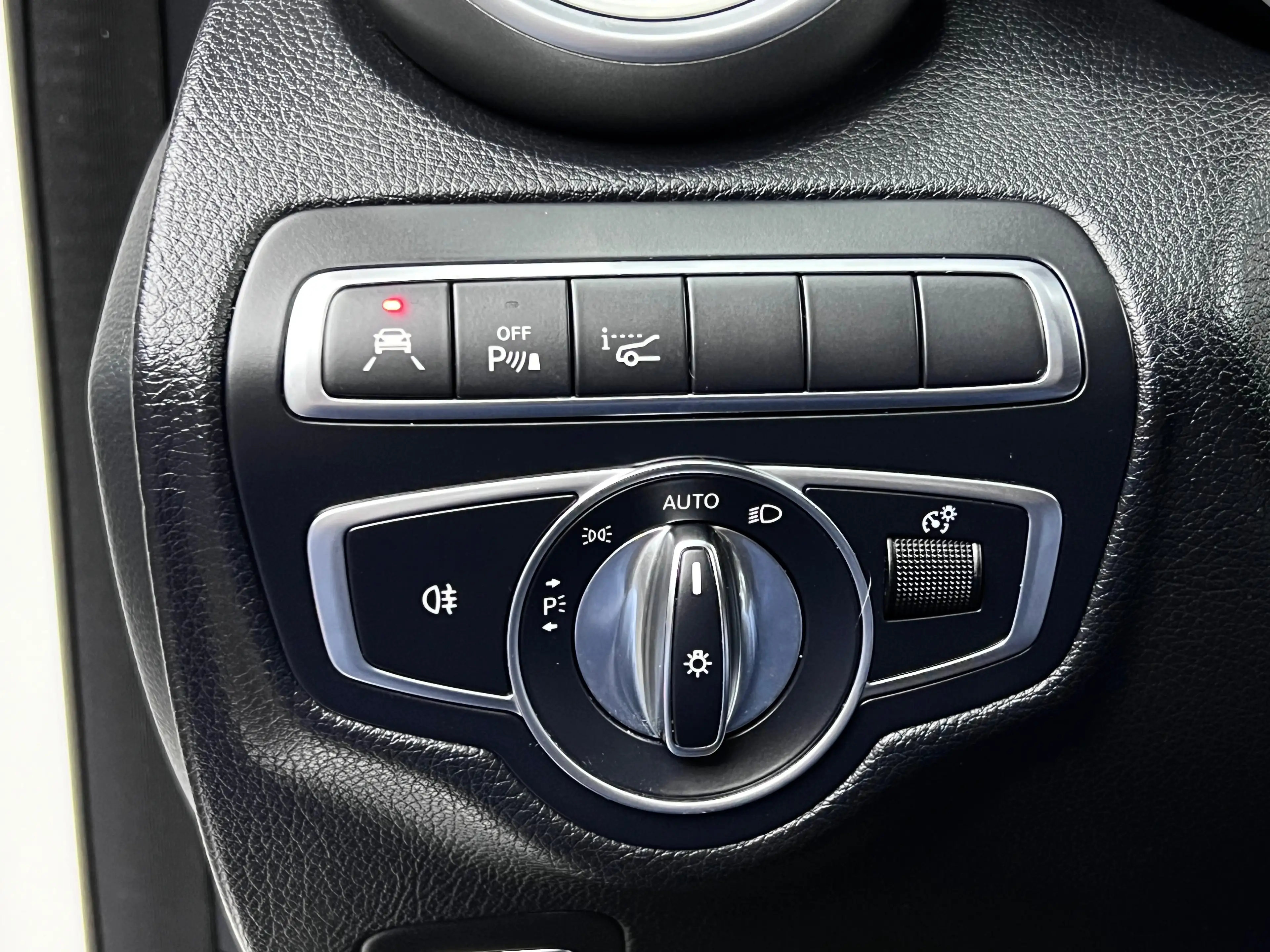 Mercedes-Benz C 43 AMG 4-Matic/Pano/Perf exhaust/60.000KM/Camera/Full Option/ — photo 11