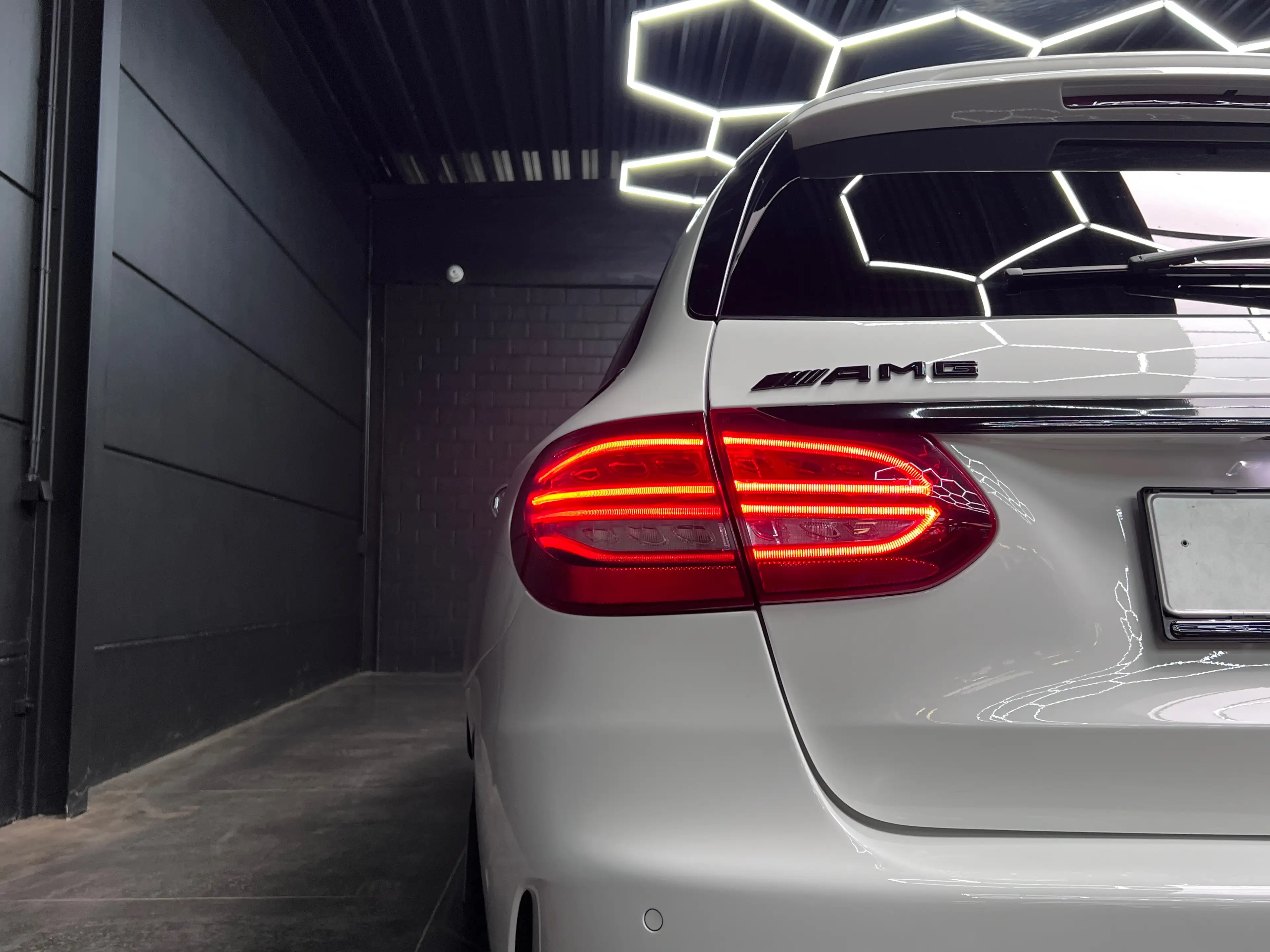 Mercedes-Benz C 43 AMG 4-Matic/Pano/Perf exhaust/60.000KM/Camera/Full Option/ — photo 10
