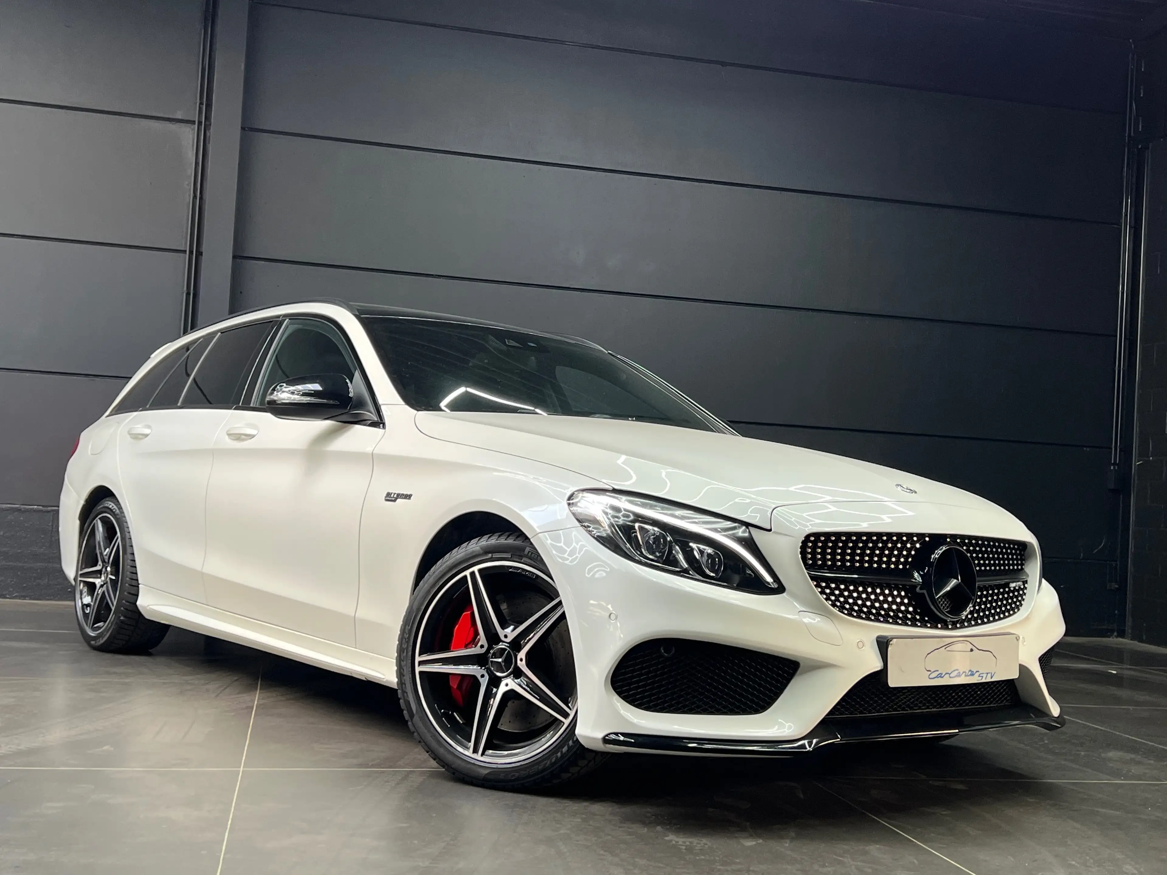Mercedes-Benz C 43 AMG 4-Matic/Pano/Perf exhaust/60.000KM/Camera/Full Option/ — photo 4