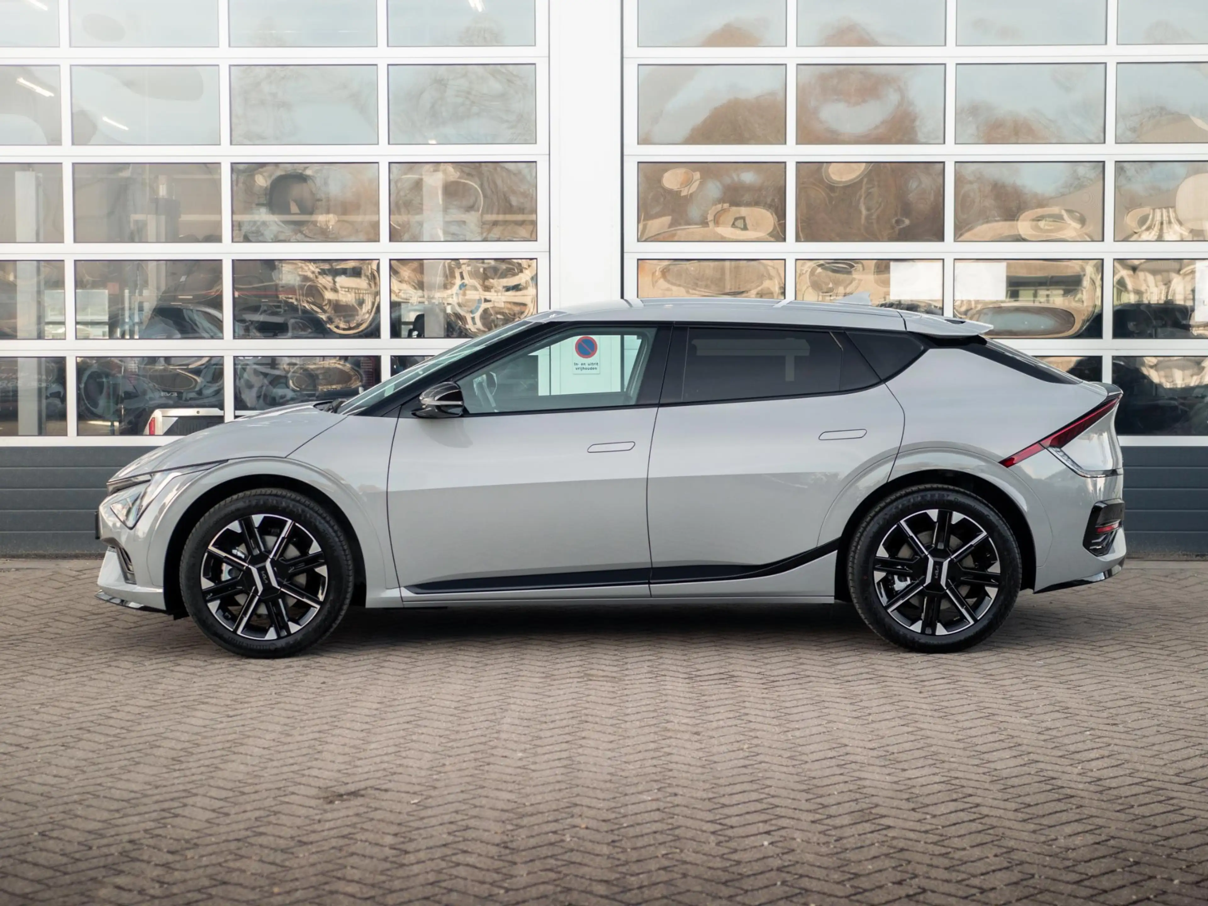 Kia EV6 GT-Line Business Edition 84 kWh | 800v technologie — photo 8