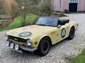 Triumph TR6 2.5 Overdrive Roadster GETUNED RALLY OBJECT Yellow - thumnbnail 2