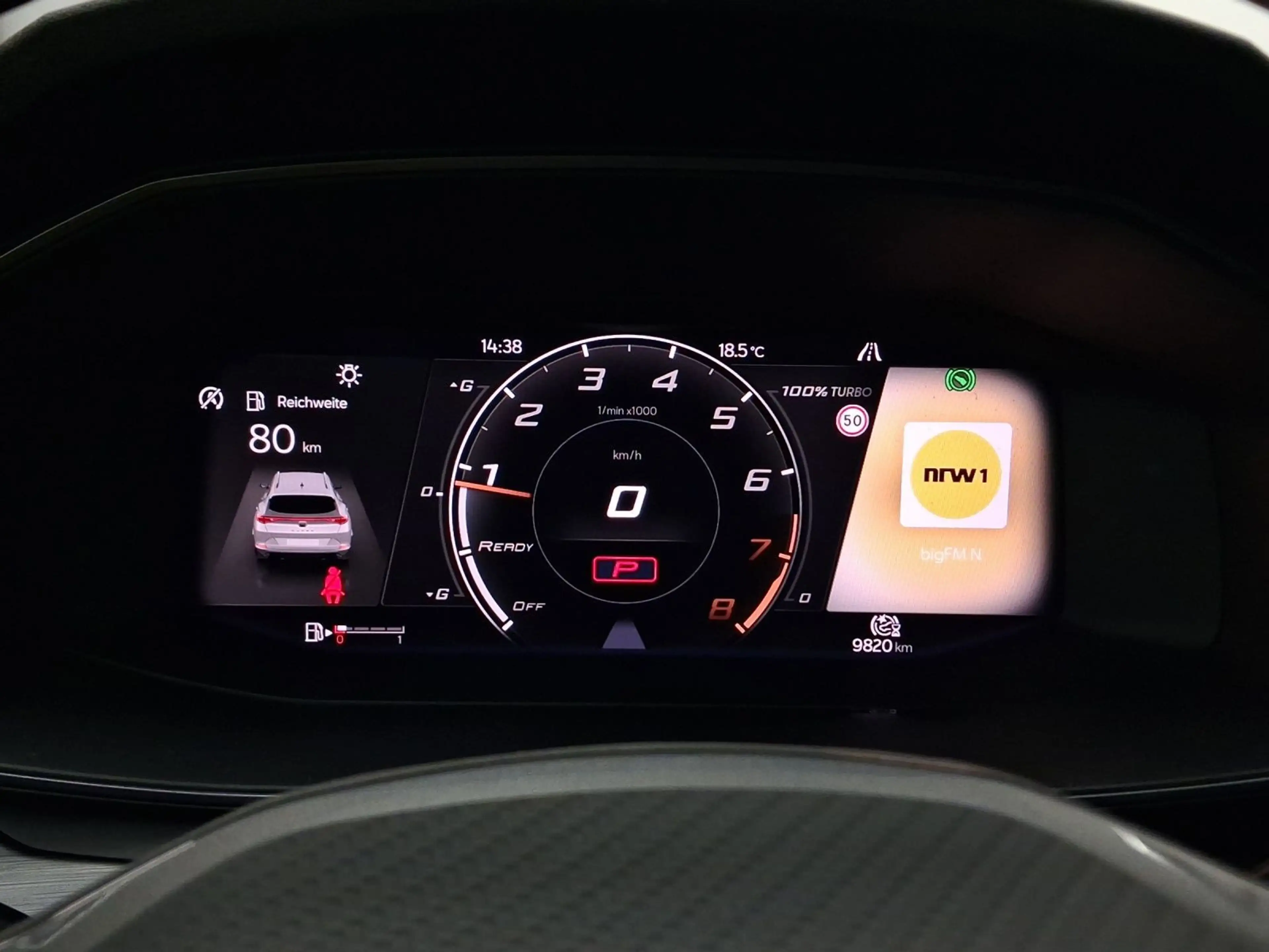 CUPRA Formentor 2.0 TSI DSG 4D VZ PDC+eKLAPPE DCC LM19 — photo 10