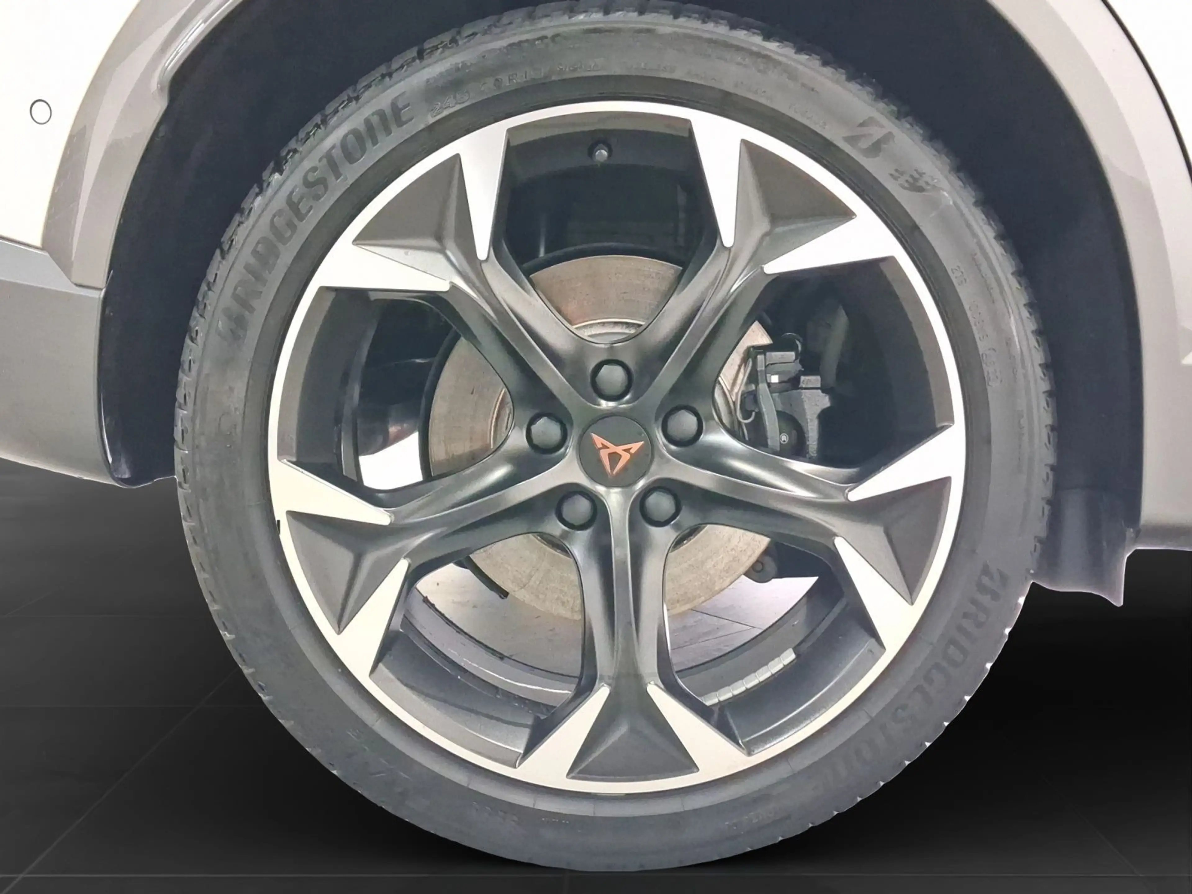 CUPRA Formentor 2.0 TSI DSG 4D VZ PDC+eKLAPPE DCC LM19 — photo 7
