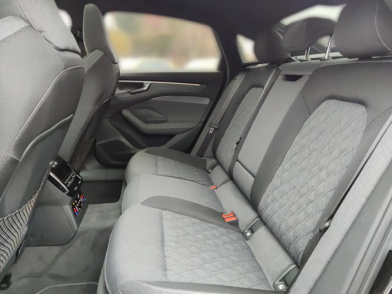 Audi A6 Lim. e-Hybrid quattro 360 KAM PANO 8