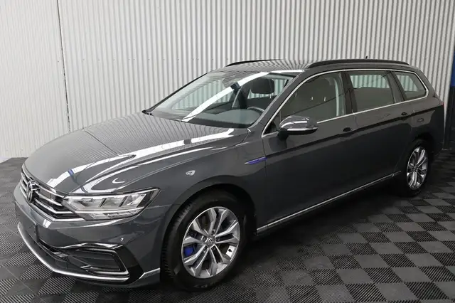 Volkswagen Passat Variant GTE 1.4 TSI Plug-in Hybrid DSG Pano GPS ACC PDC