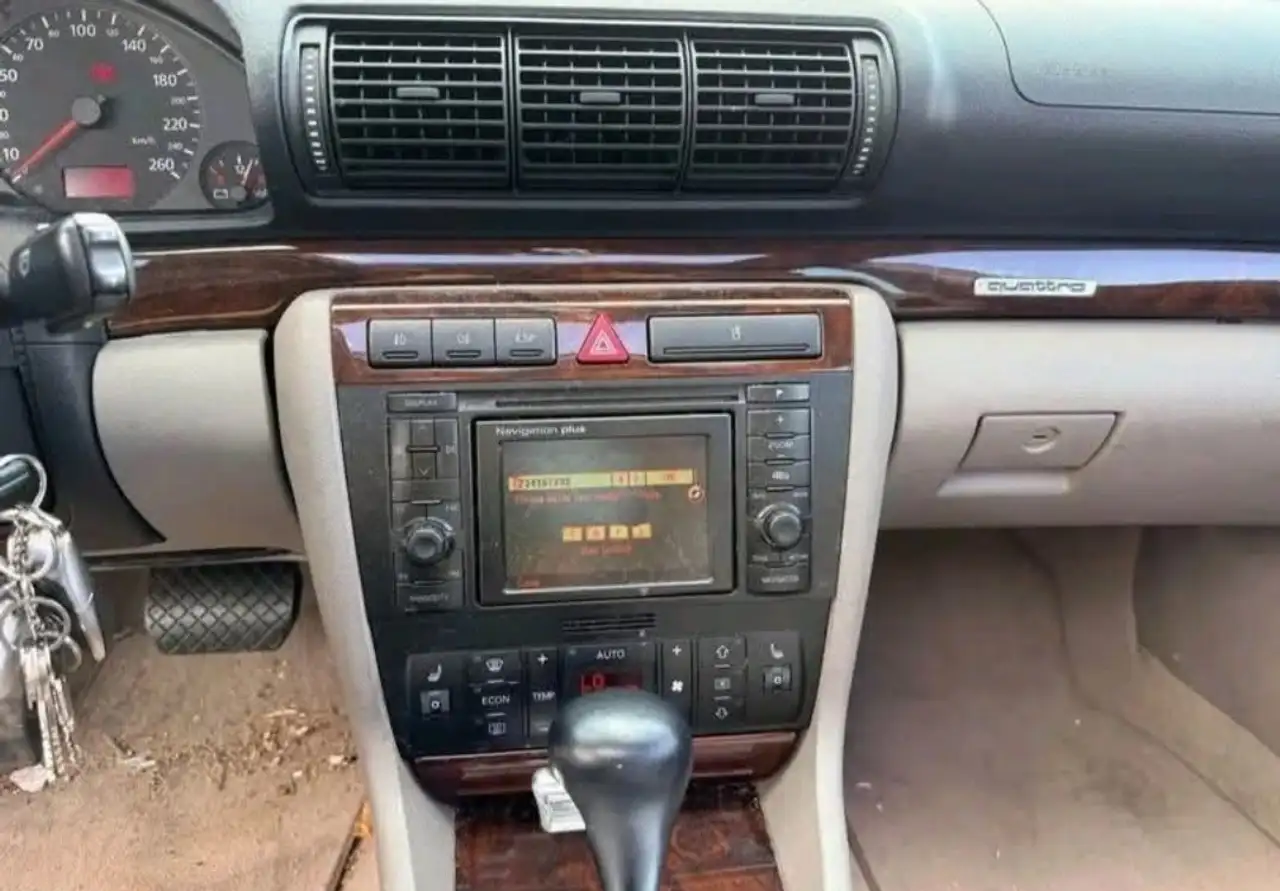 Audi A4 2.8i V6 Advance Tiptronic, foto 9