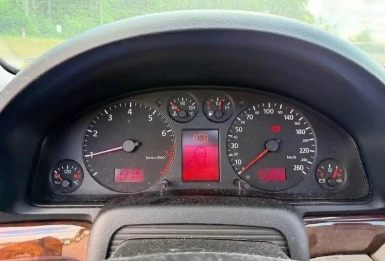 Audi A4 2.8i V6 Advance Tiptronic, foto 7