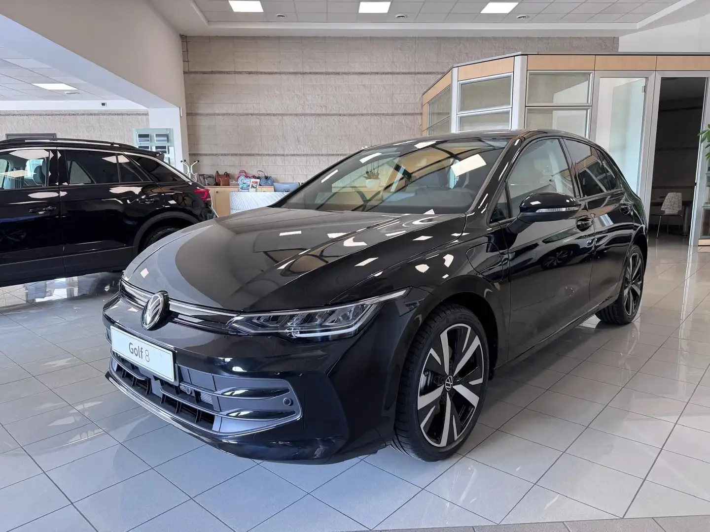 Volkswagen Golf 1.5 TSI eHybrid DSG Edition Plus 204cv Černá - 1