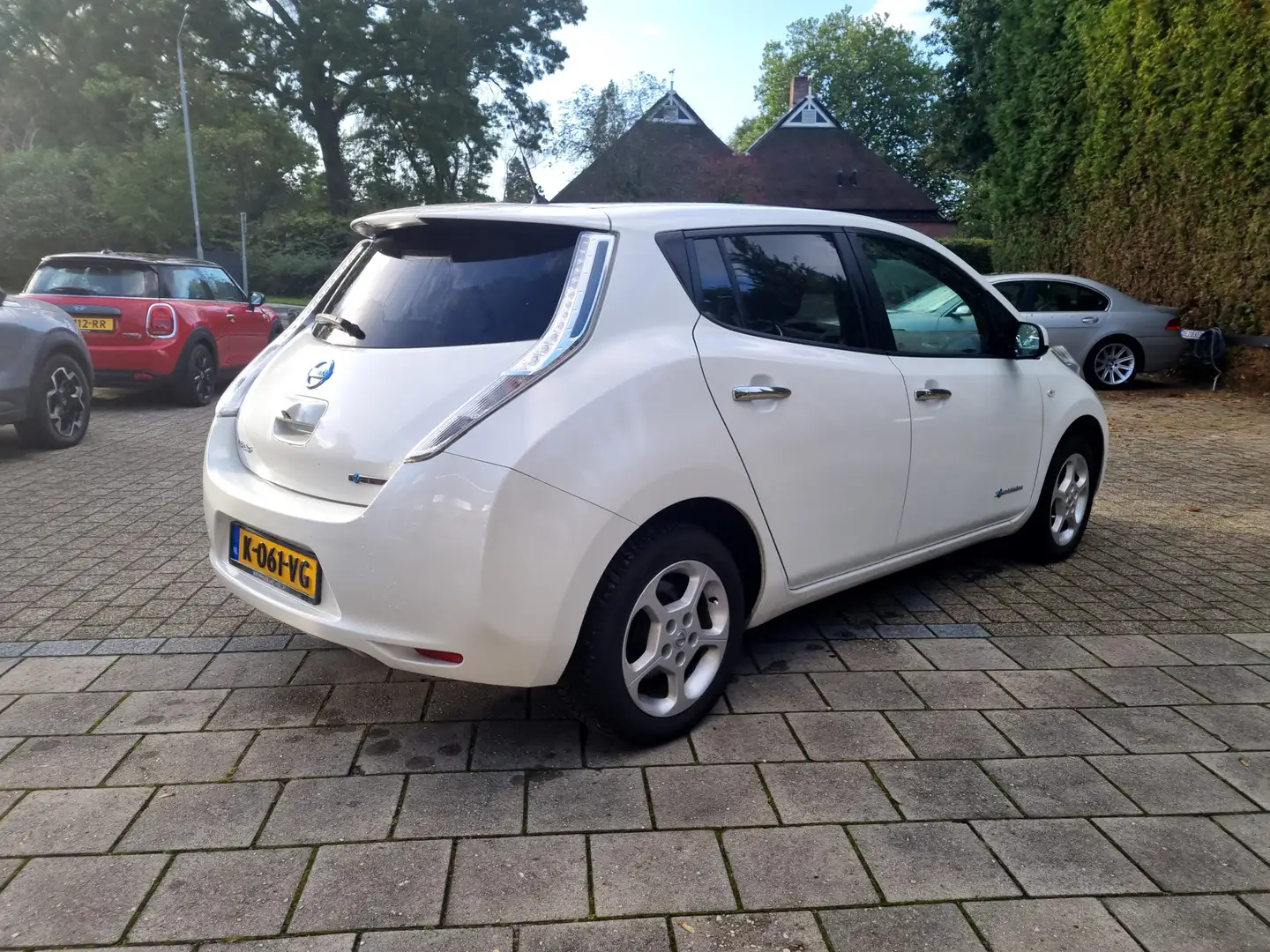 Nissan Leaf Acenta 30 kWh € 2.000,- subsidie | 175 km actierad Wit - 2