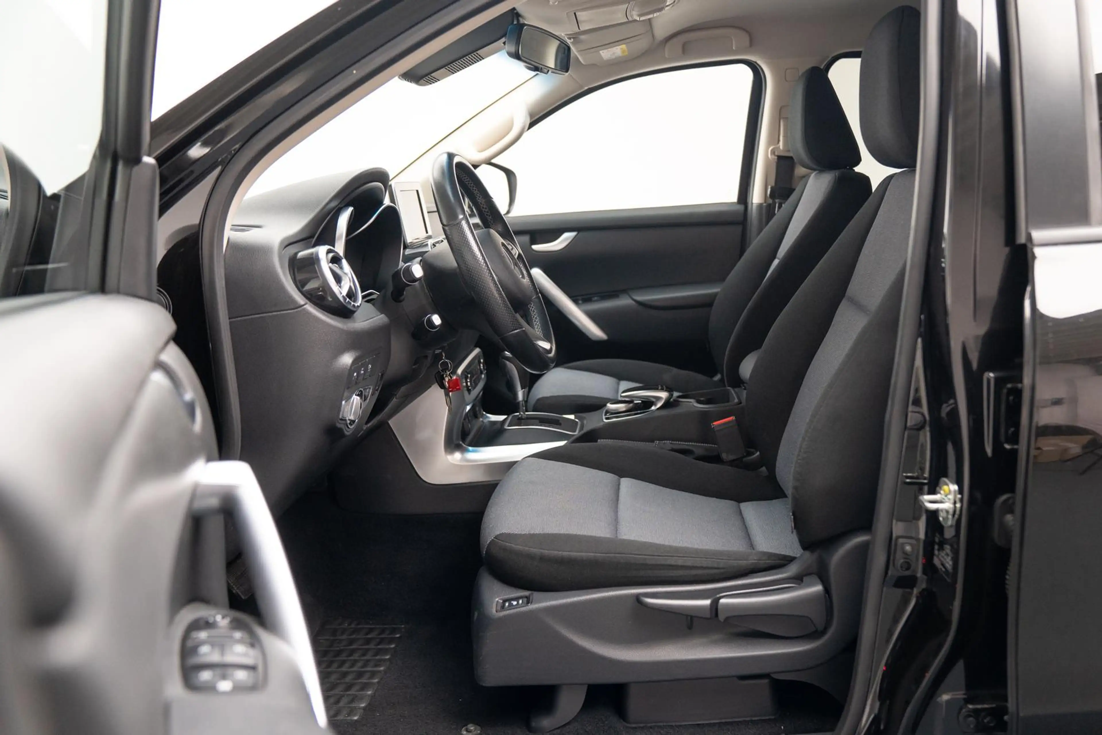 Mercedes-Benz X 250 d 4M DK Edit. Progressive*LED*NAVI*KAMERA* — photo 11