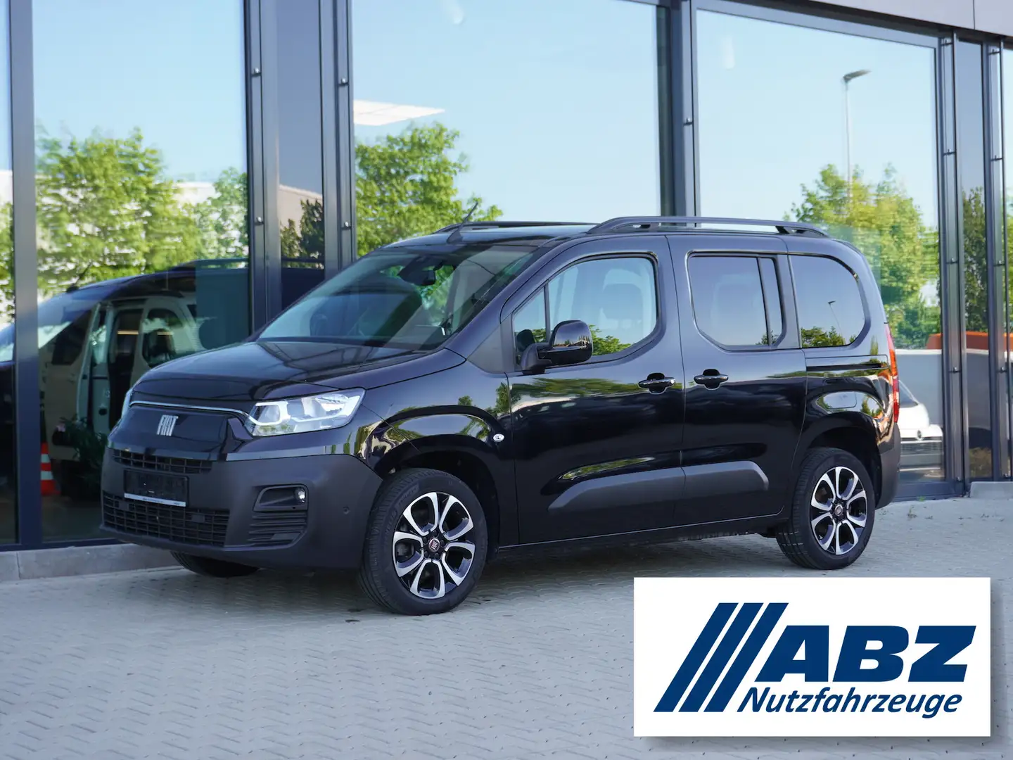 Fiat Doblo Kombi 1.5 130 Automatik / Panoramadach Negro - 1
