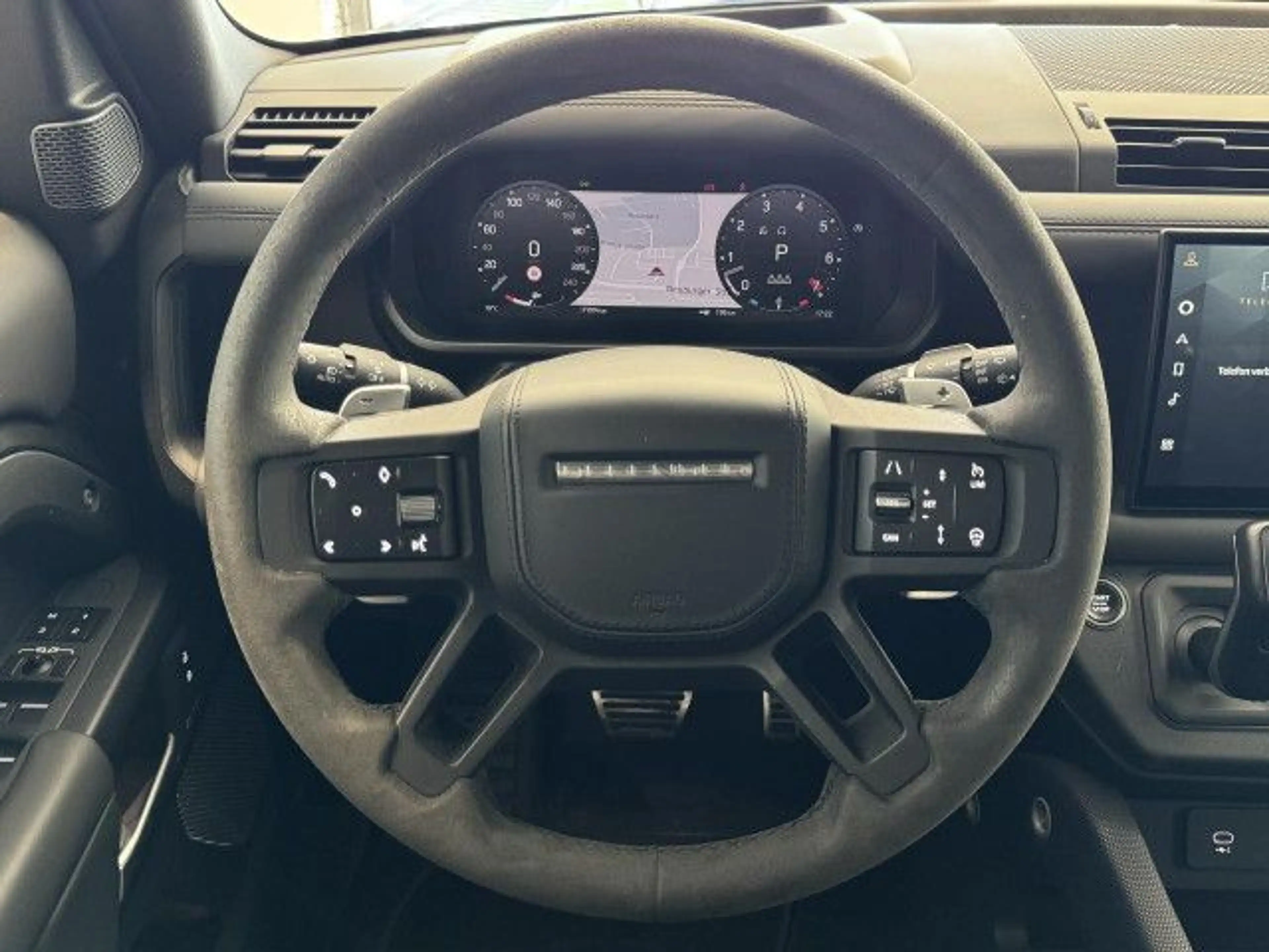 Land Rover Defender 110 P525 V8 Carpathian Edition AHK HUD — photo 3