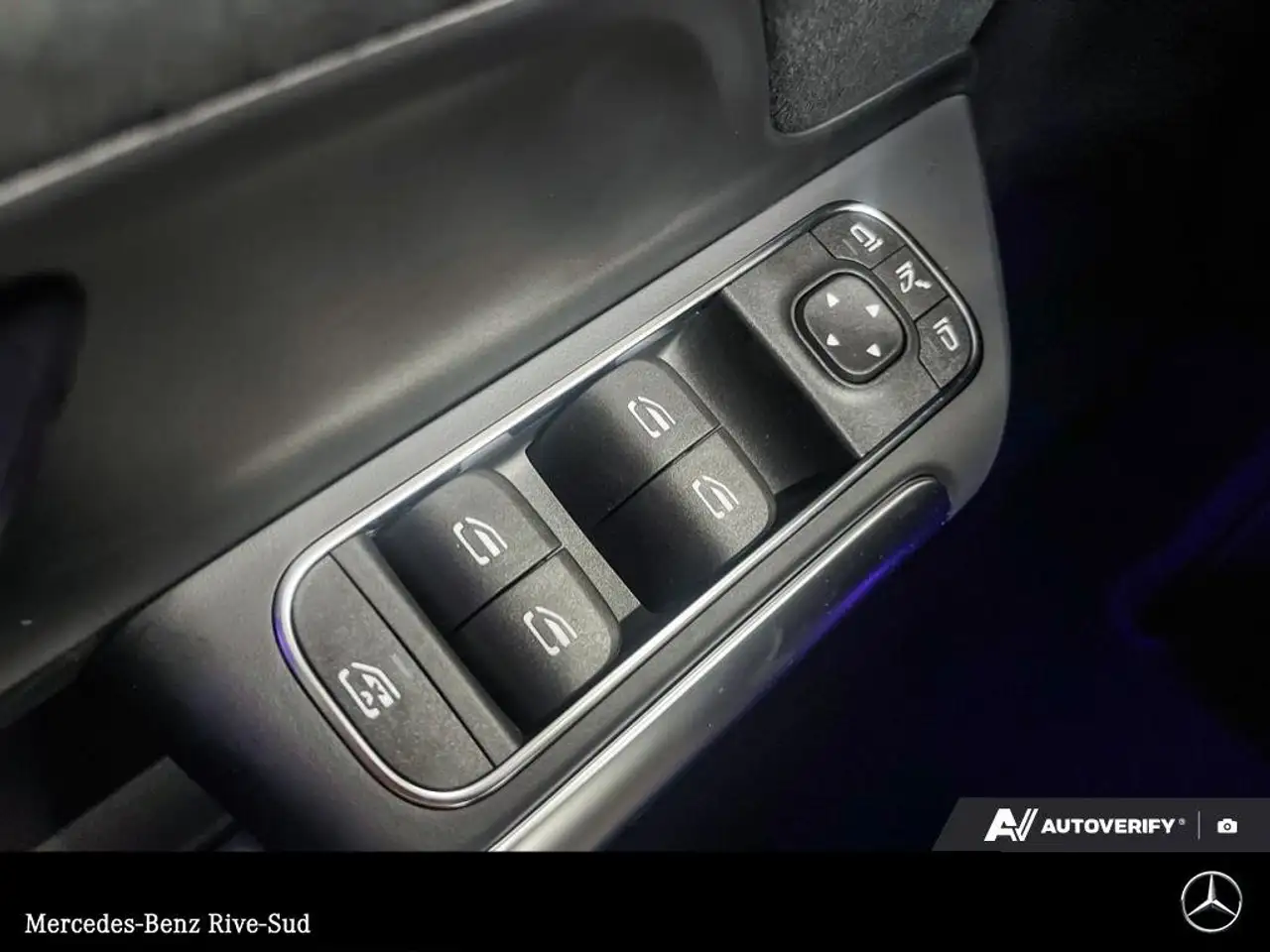 Mercedes-Benz GLA снимка Mercedes-Benz GLA