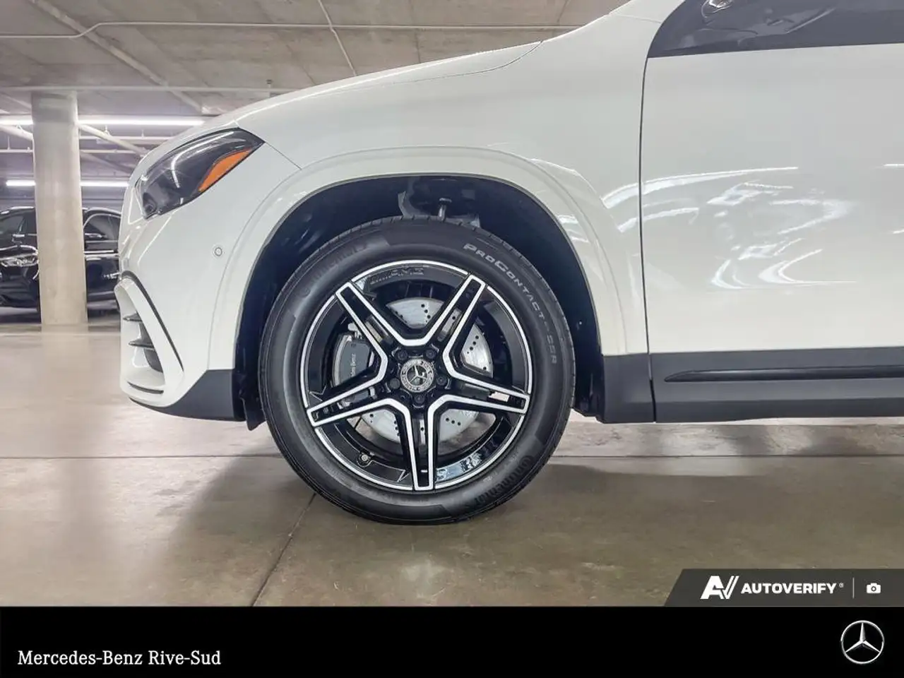 Mercedes-Benz GLA снимка Mercedes-Benz GLA