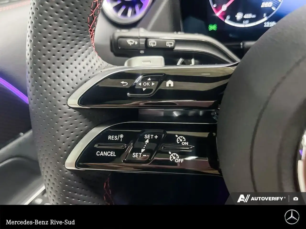 Mercedes-Benz GLA снимка Mercedes-Benz GLA