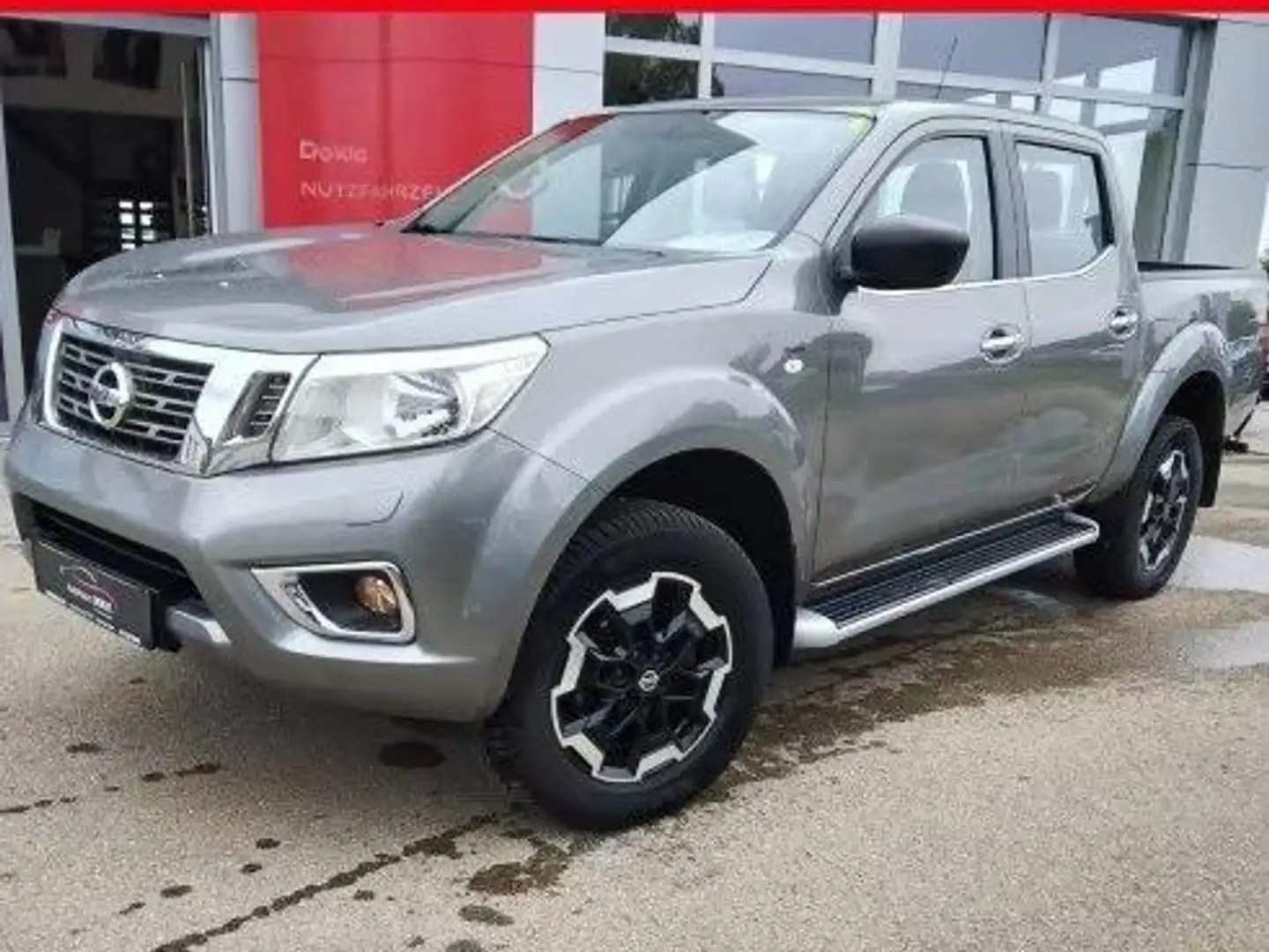 Nissan Navara Navara 2.3 dci d.cab N-Connecta 4wd 190cv my19 Gris - 1