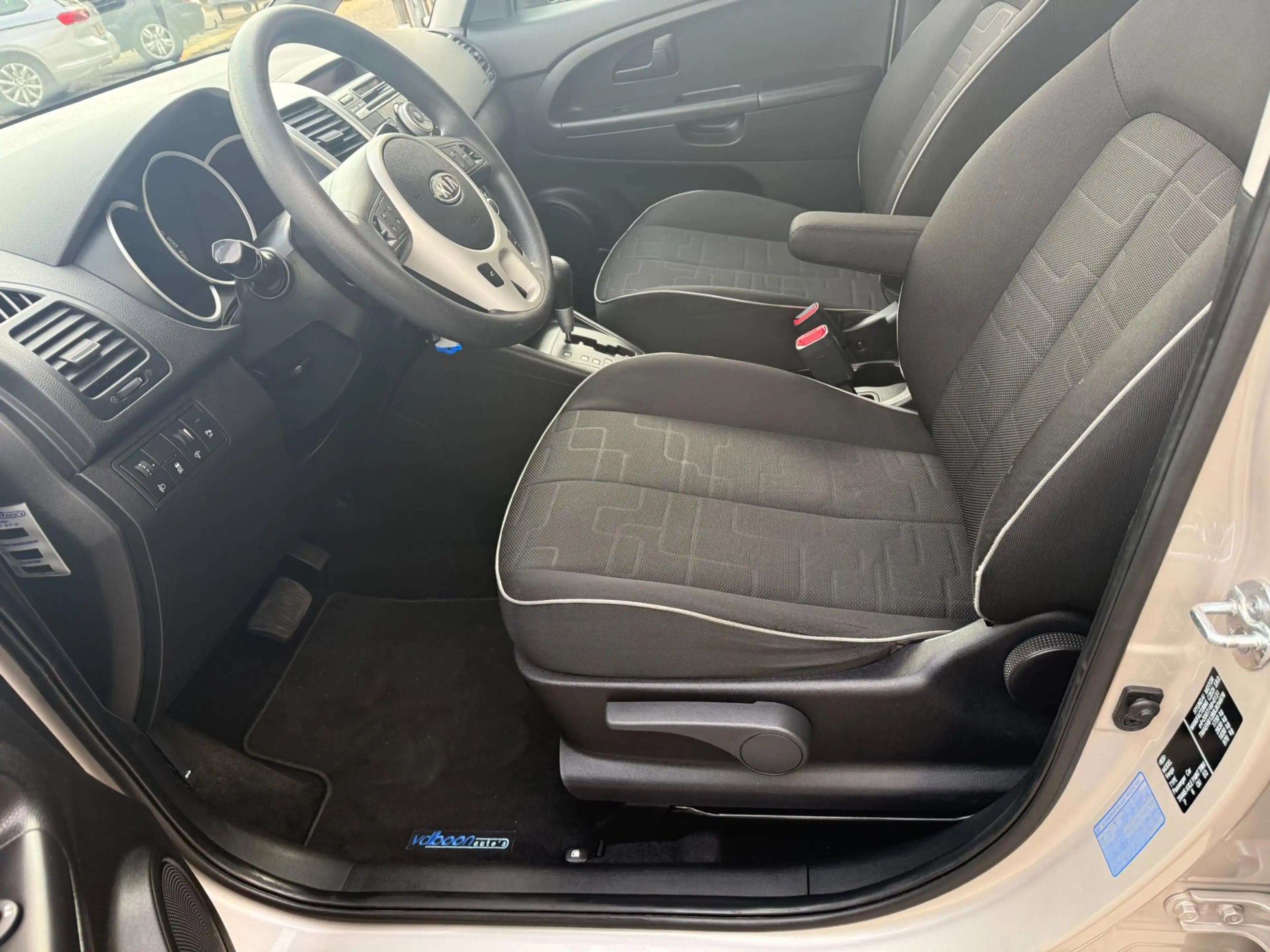 Kia Venga 1.6 CVVT Comfort Pack AUTOMAAT | 1e EIEGNAAR | CRU — photo 7
