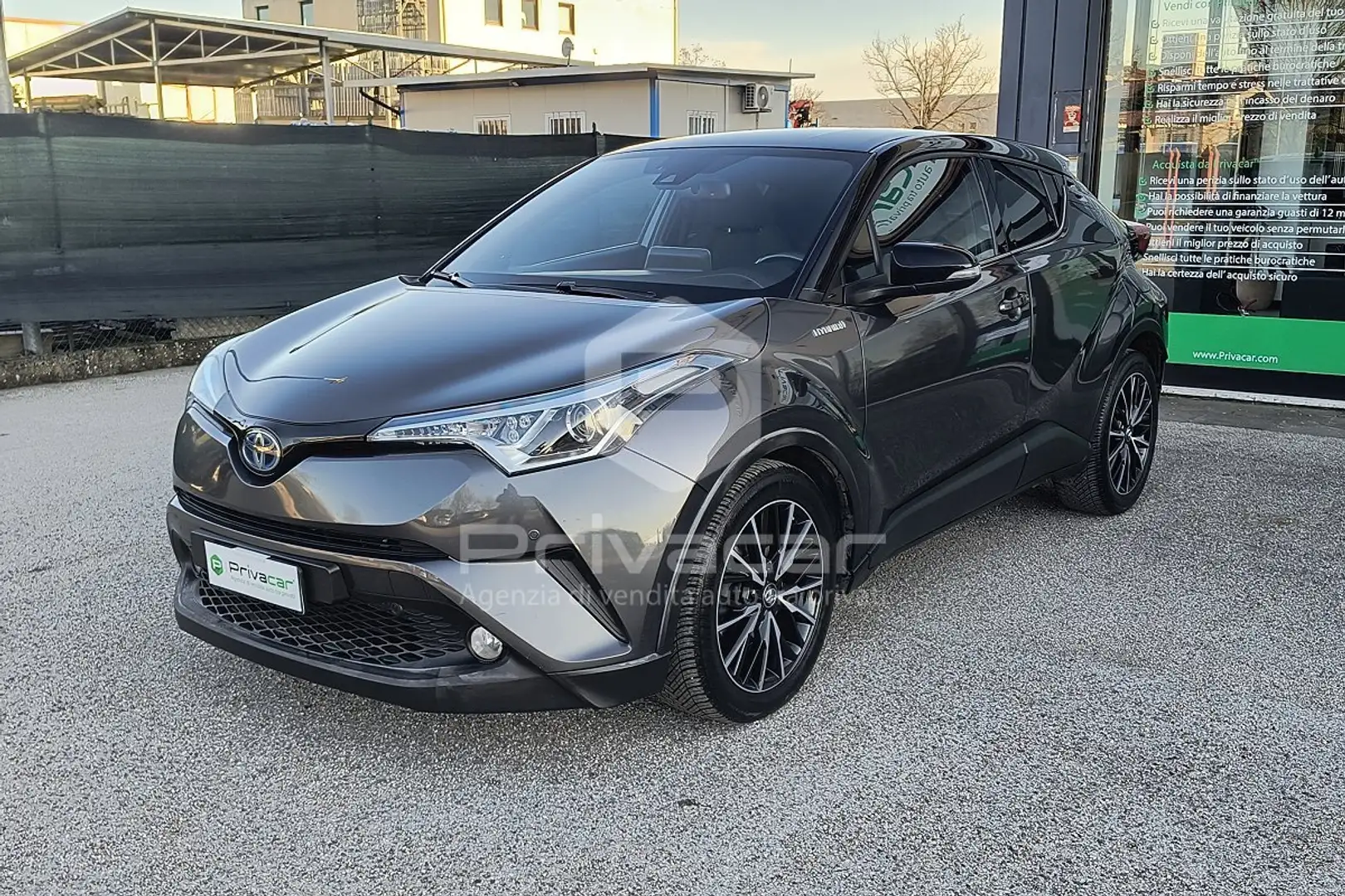 Toyota C-HR C-HR 1.8 Hybrid E-CVT Trend Argent - 1