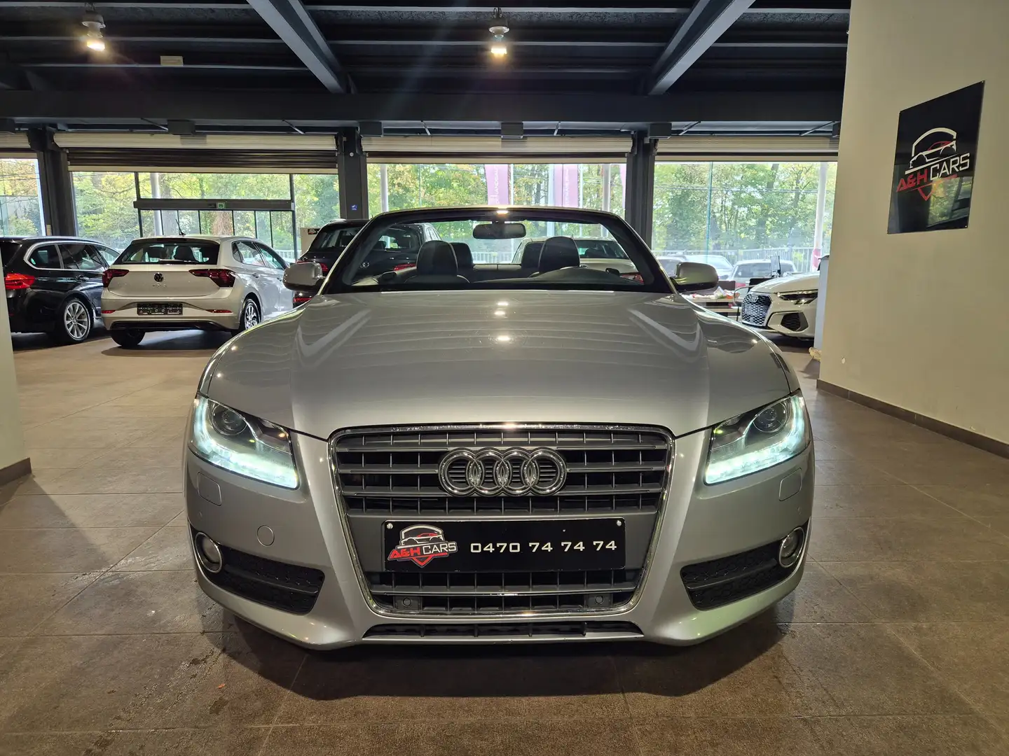 Audi A5 A5 Cabrio 2.0 TDI DPF Grijs - 2