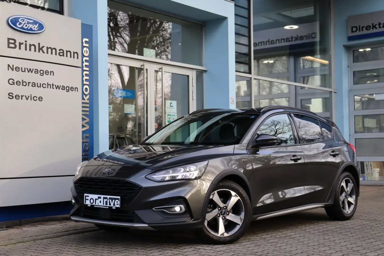 Ford Focus 1.0 EcoBoost Hybrid ACTIVE Grau - 1