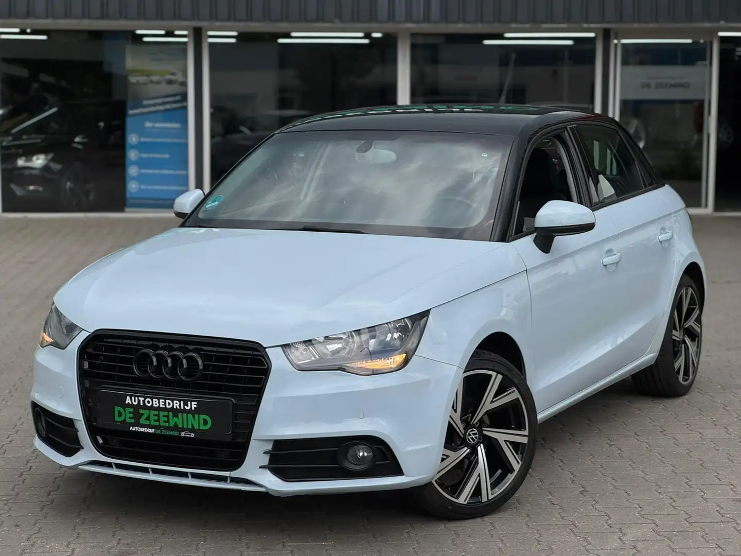 Audi A1 Sportback 1.2 TFSI Ambition Pro Line Business|navi Blauw - 2