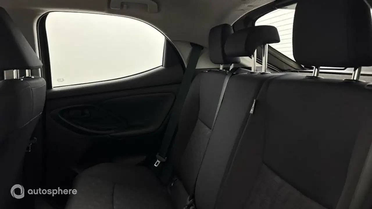 Toyota Yaris Yaris — photo 13