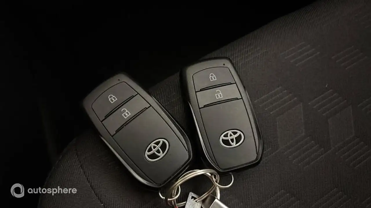 Toyota Yaris Yaris — photo 16