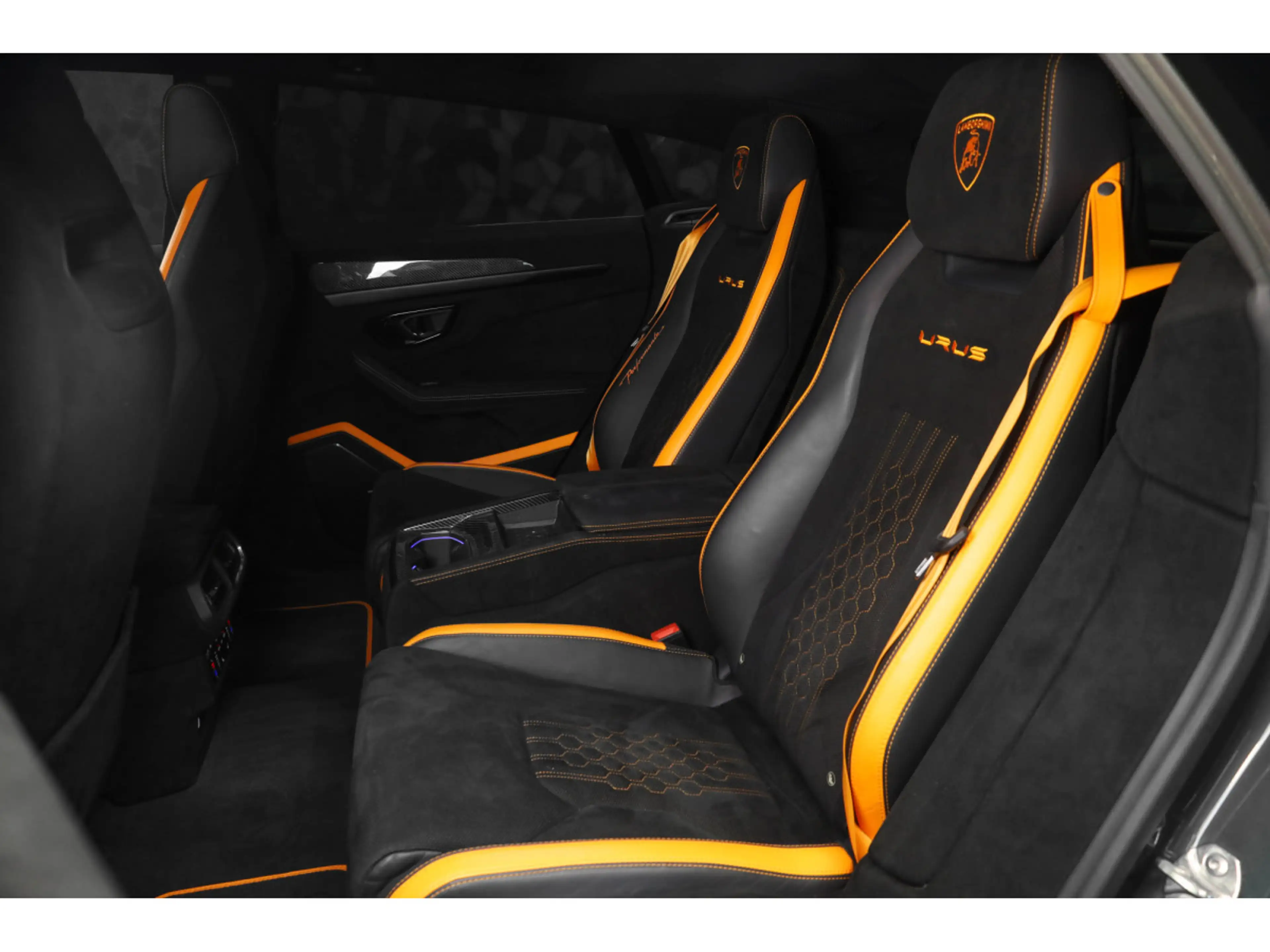 Lamborghini Urus PERFORMANTE Akrapovic / VERDE LARES — photo 11