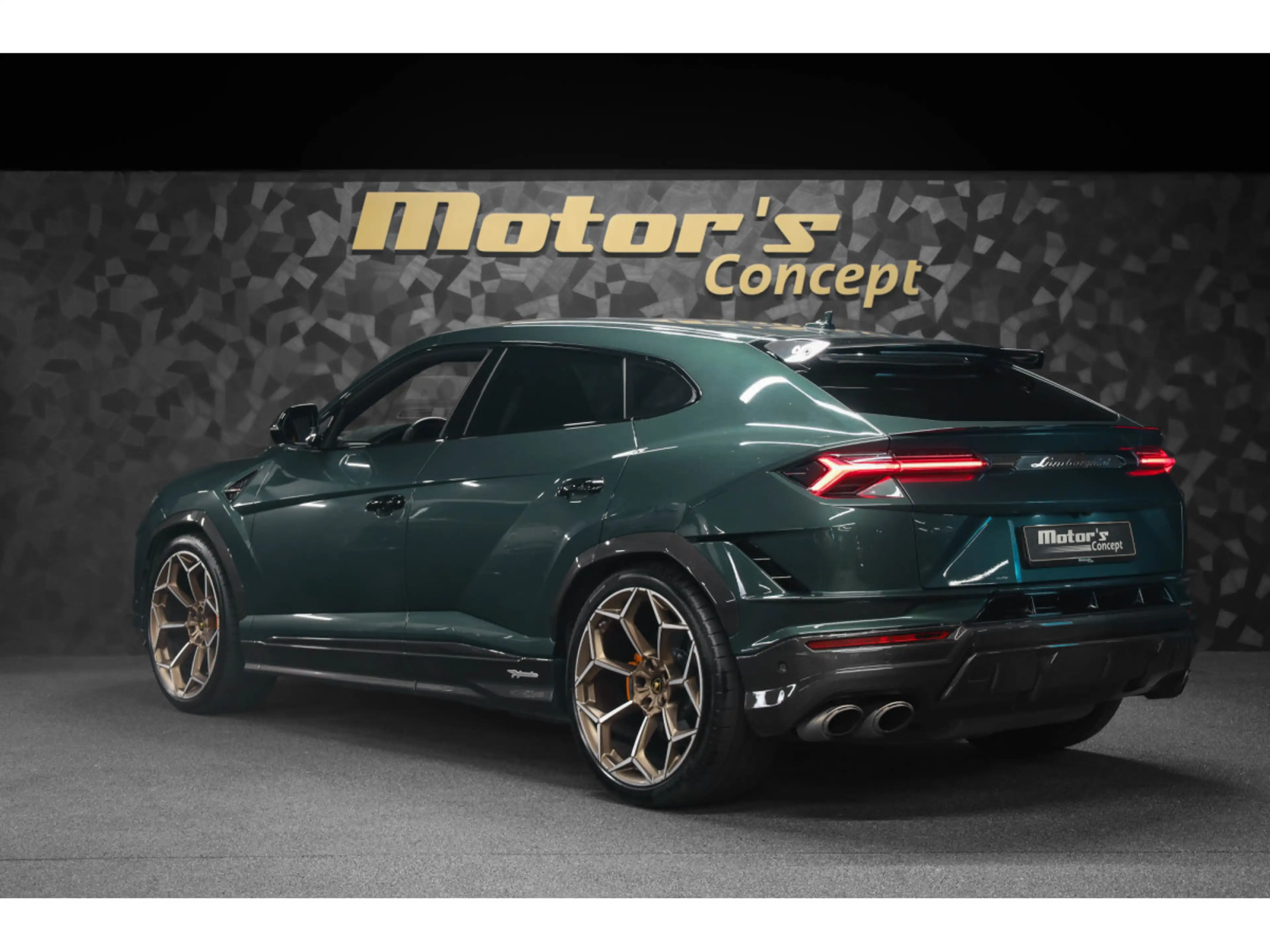 Lamborghini Urus PERFORMANTE Akrapovic / VERDE LARES — photo 7