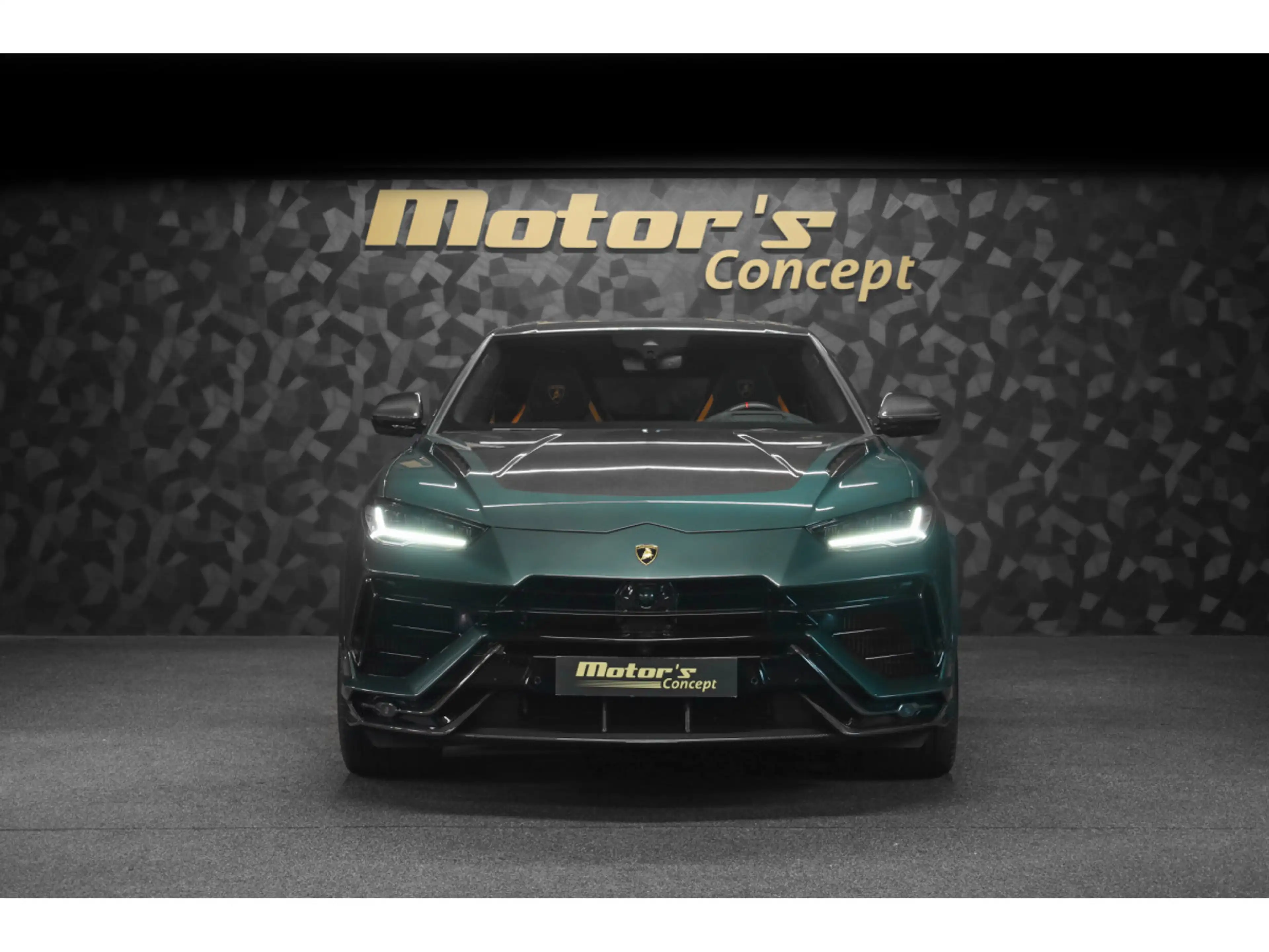 Lamborghini Urus PERFORMANTE Akrapovic / VERDE LARES — photo 4