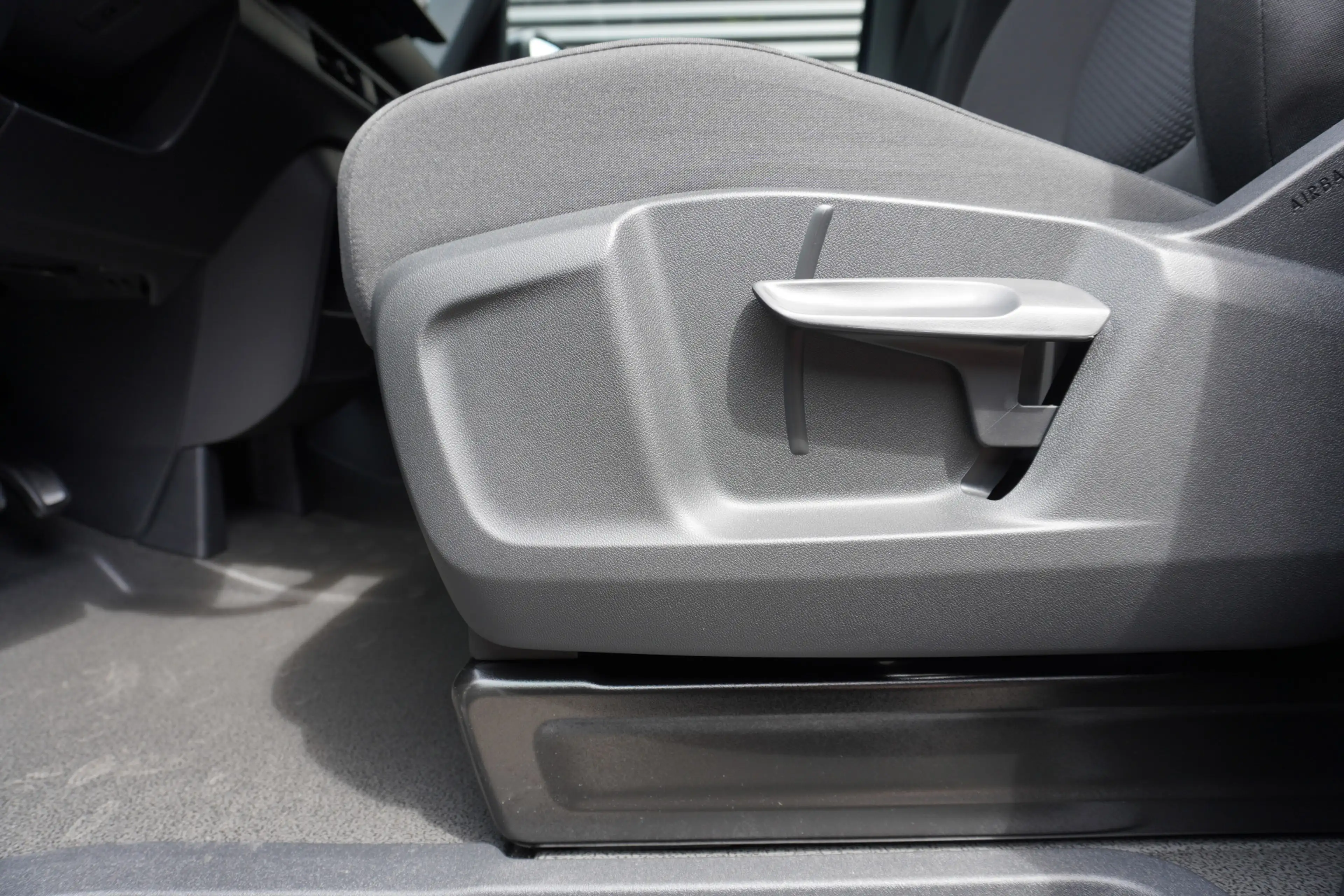 Volkswagen ID. Buzz Cargo ID. Buzz Cargo 340 pk 4-Motion, Bulli Limited Edit — photo 10