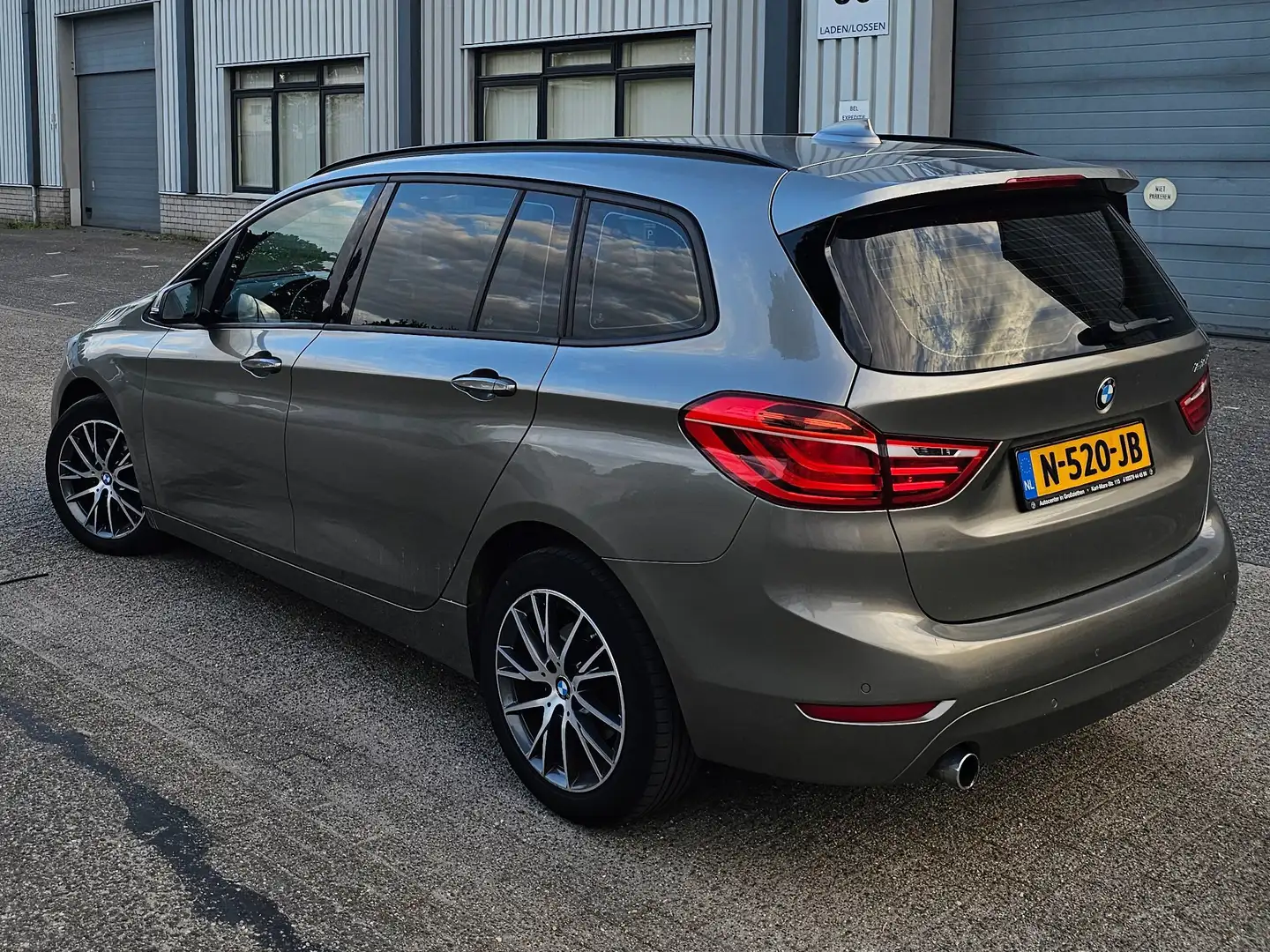 BMW 218 218 218d 7p. High Exec. Grijs - 2