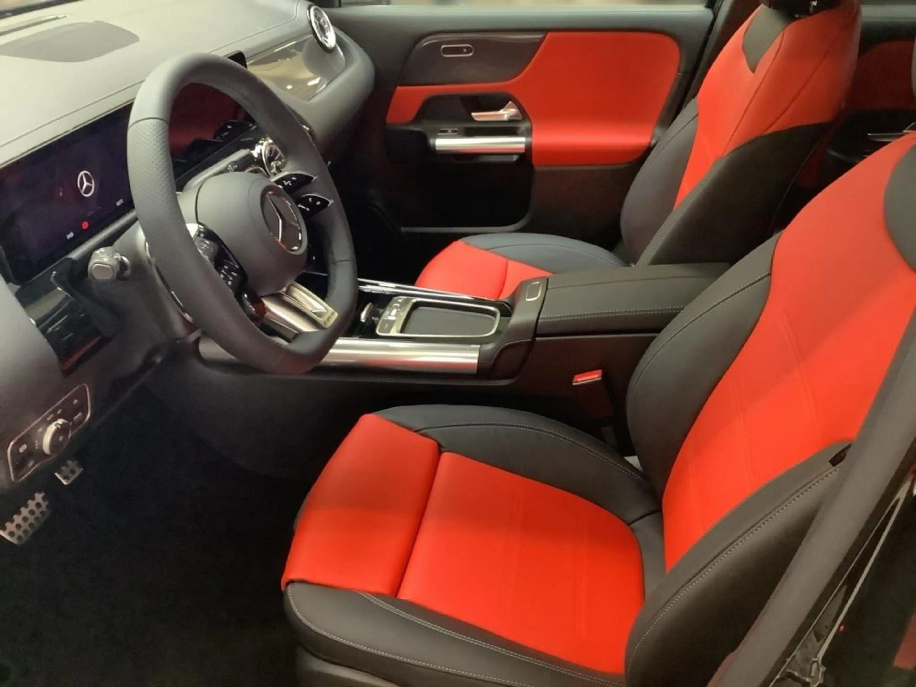 Mercedes-Benz GLA 35 AMG AMG GLA 35 4MATIC NIGHT+20"+MULTIBEAM — photo 8