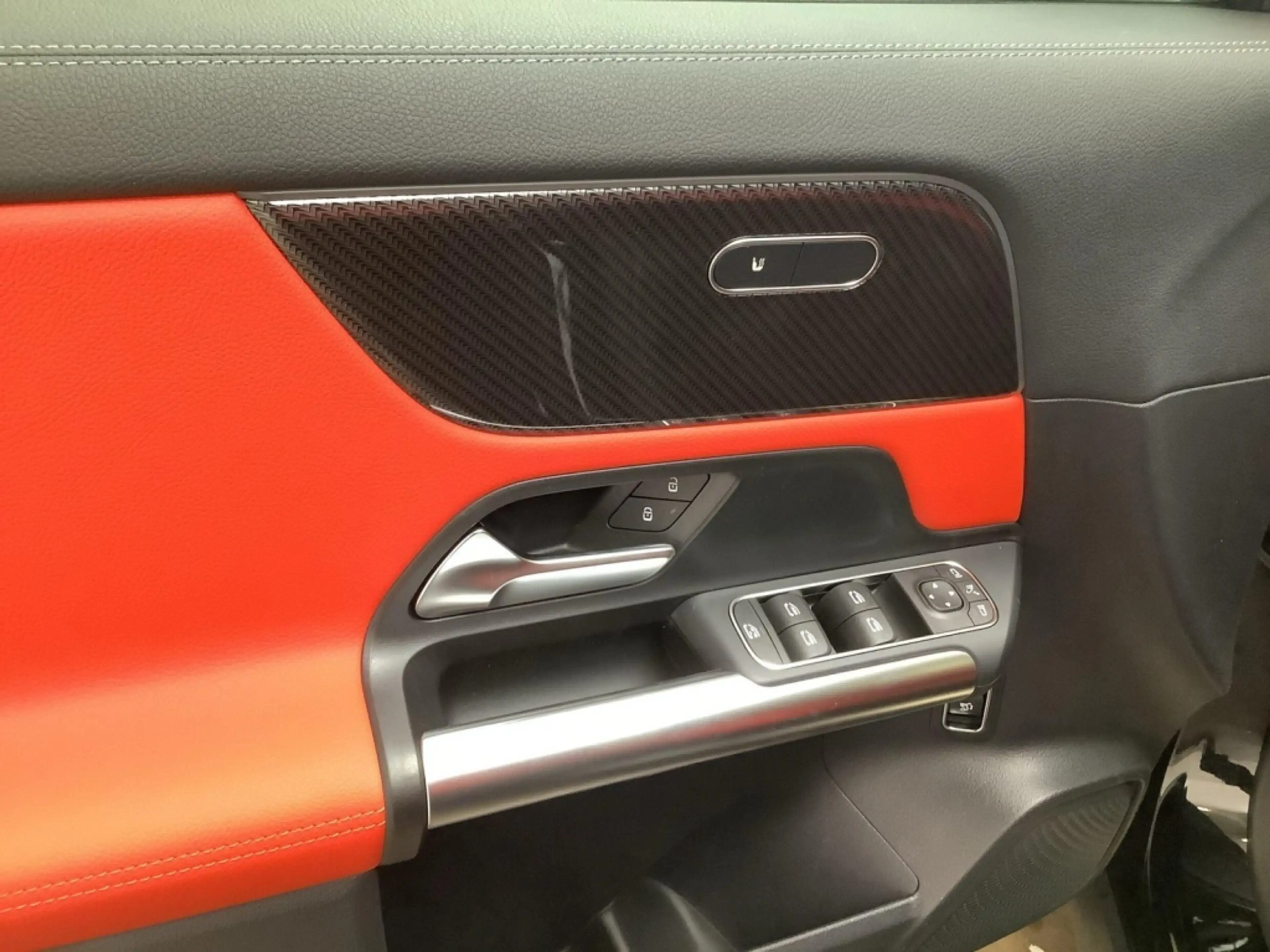 Mercedes-Benz GLA 35 AMG AMG GLA 35 4MATIC NIGHT+20"+MULTIBEAM — photo 7