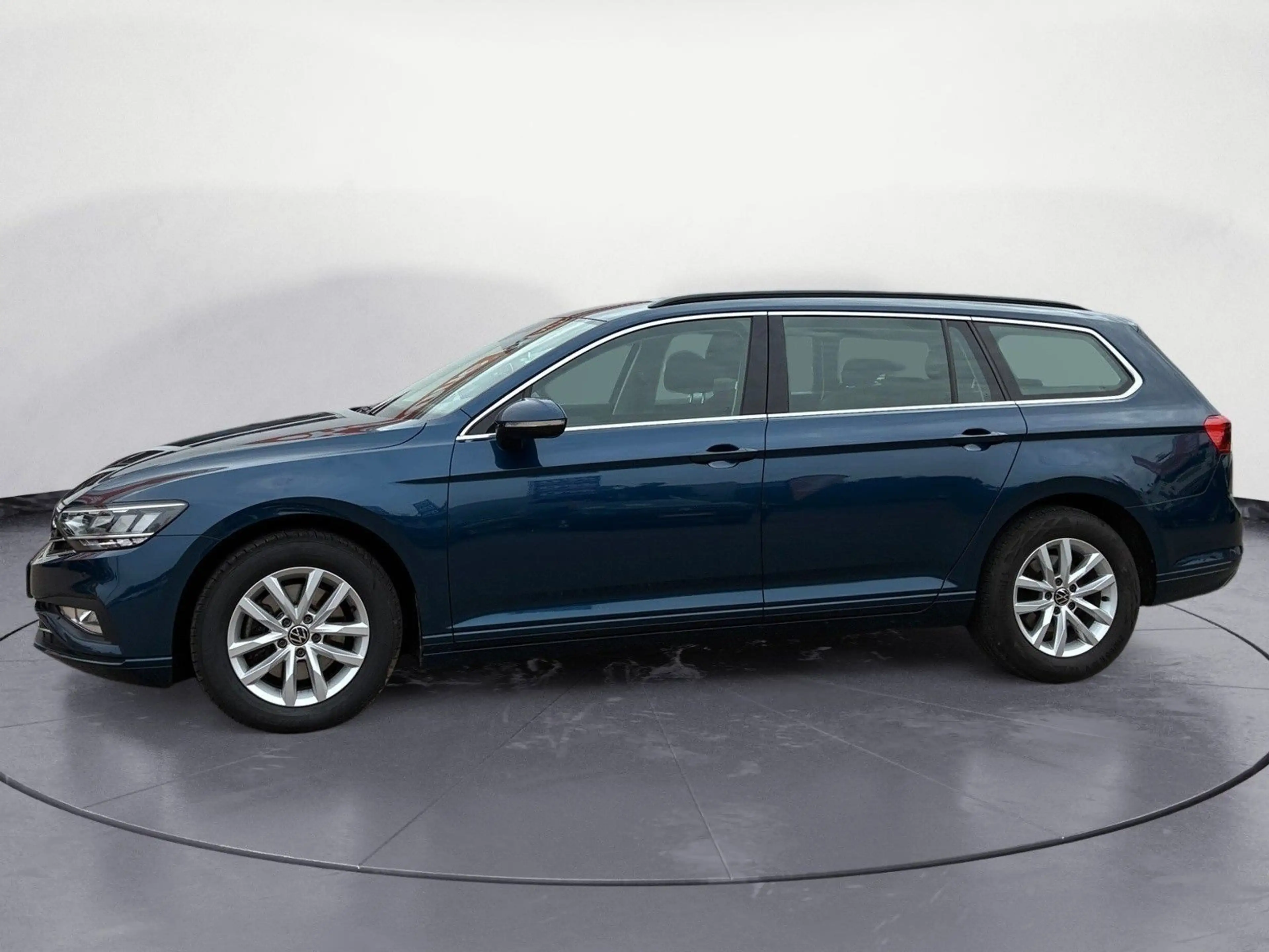 Volkswagen Passat Variant 2.0 TDI ACC*NAVI*SHZ*PDC*KAMERA*L — photo 2