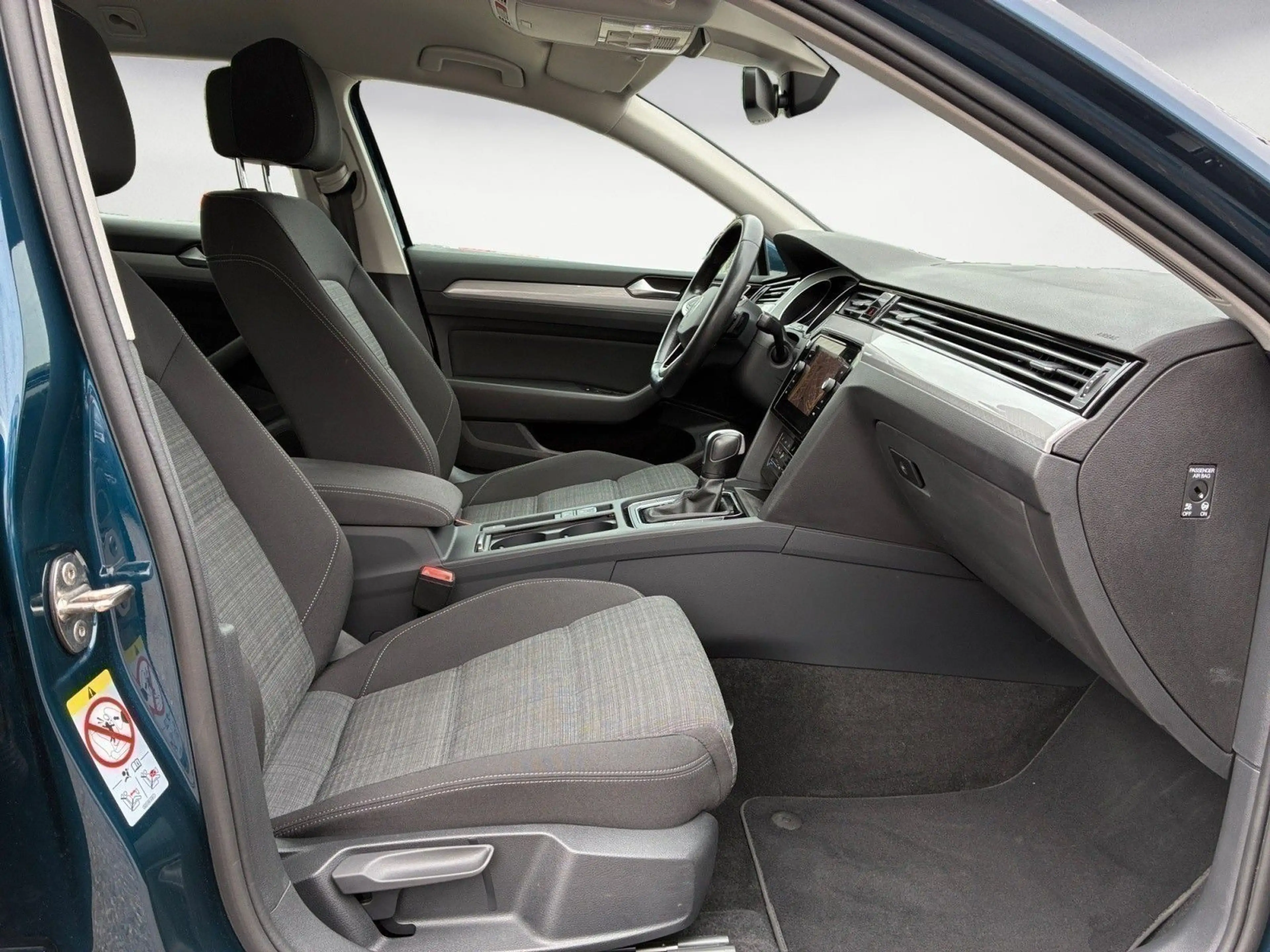 Volkswagen Passat Variant 2.0 TDI ACC*NAVI*SHZ*PDC*KAMERA*L — photo 8