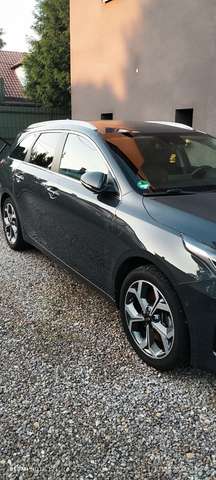 Imagine Kia Ceed SW / cee'd SW Ceed SW 1.6 CRDi Spirit