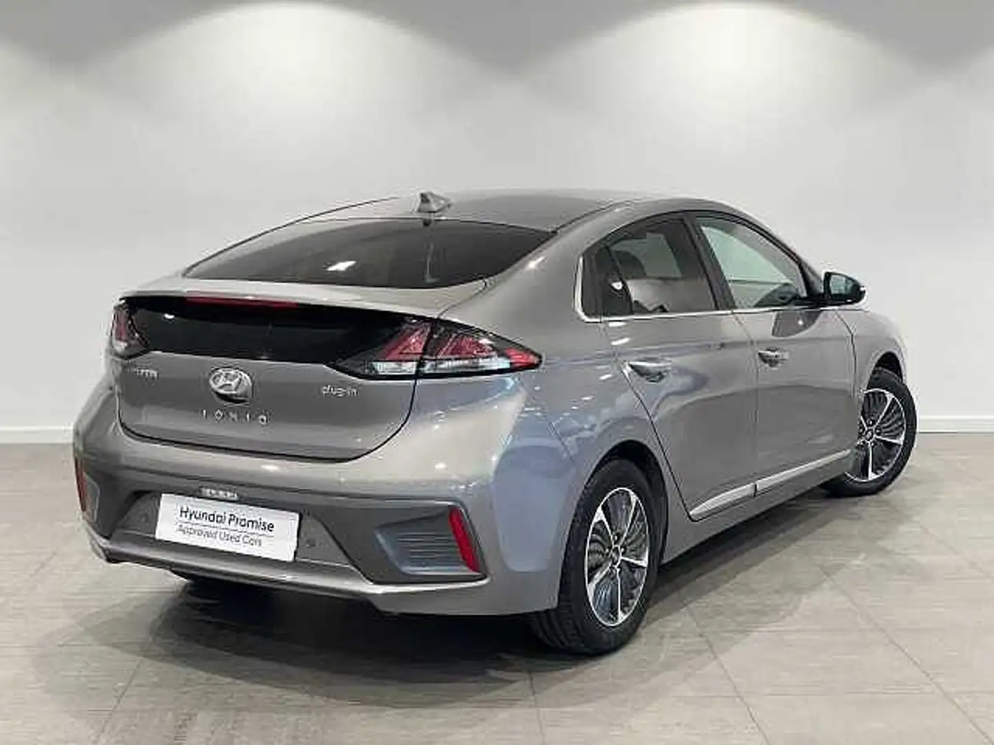 Hyundai IONIQ PHEV 1.6 GDI Tecno Plateado - 2