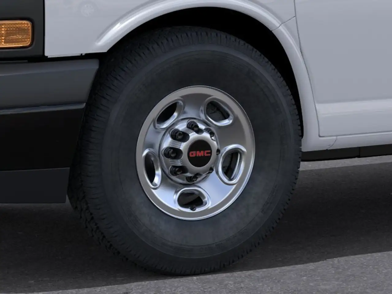 GMC Savana снимка GMC Savana