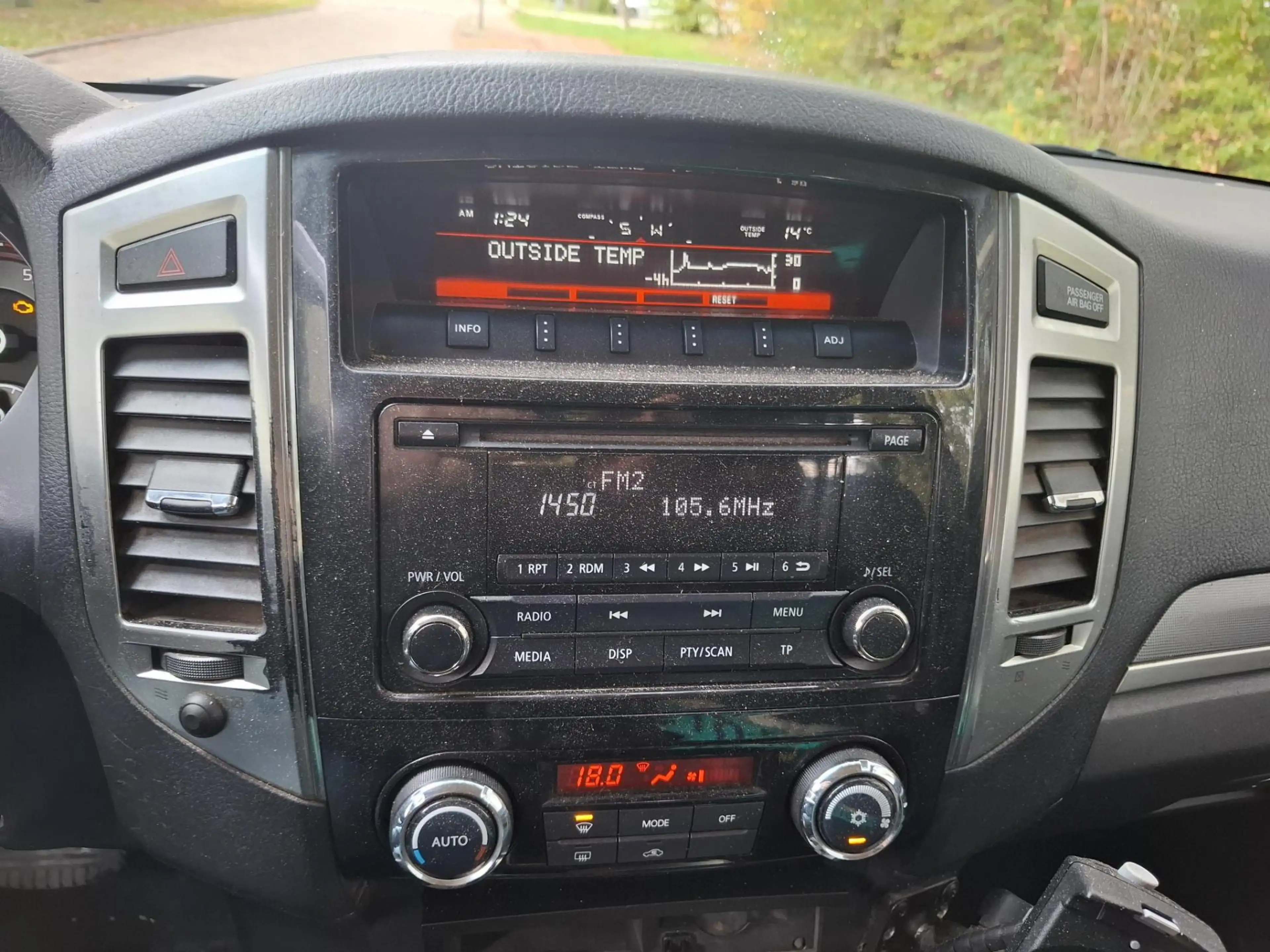 Mitsubishi Pajero MITSUBISHI 3.2 euro 6 155482 km — photo 11