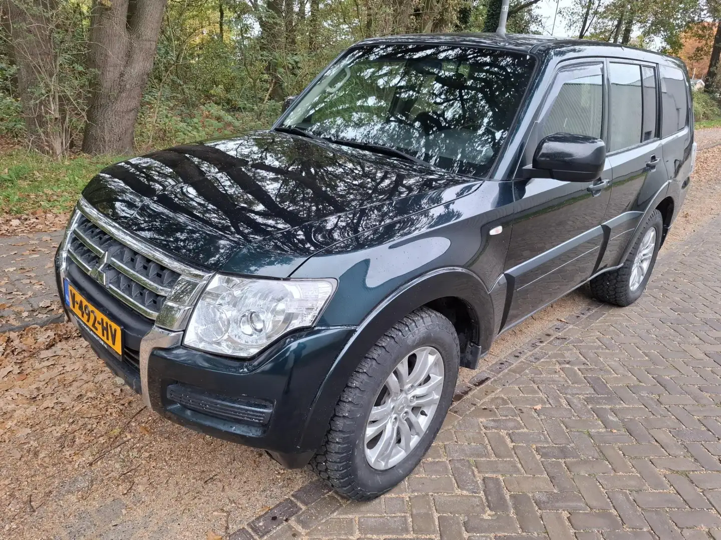 Mitsubishi Pajero MITSUBISHI 3.2 euro 6 155482 km Vert - 2